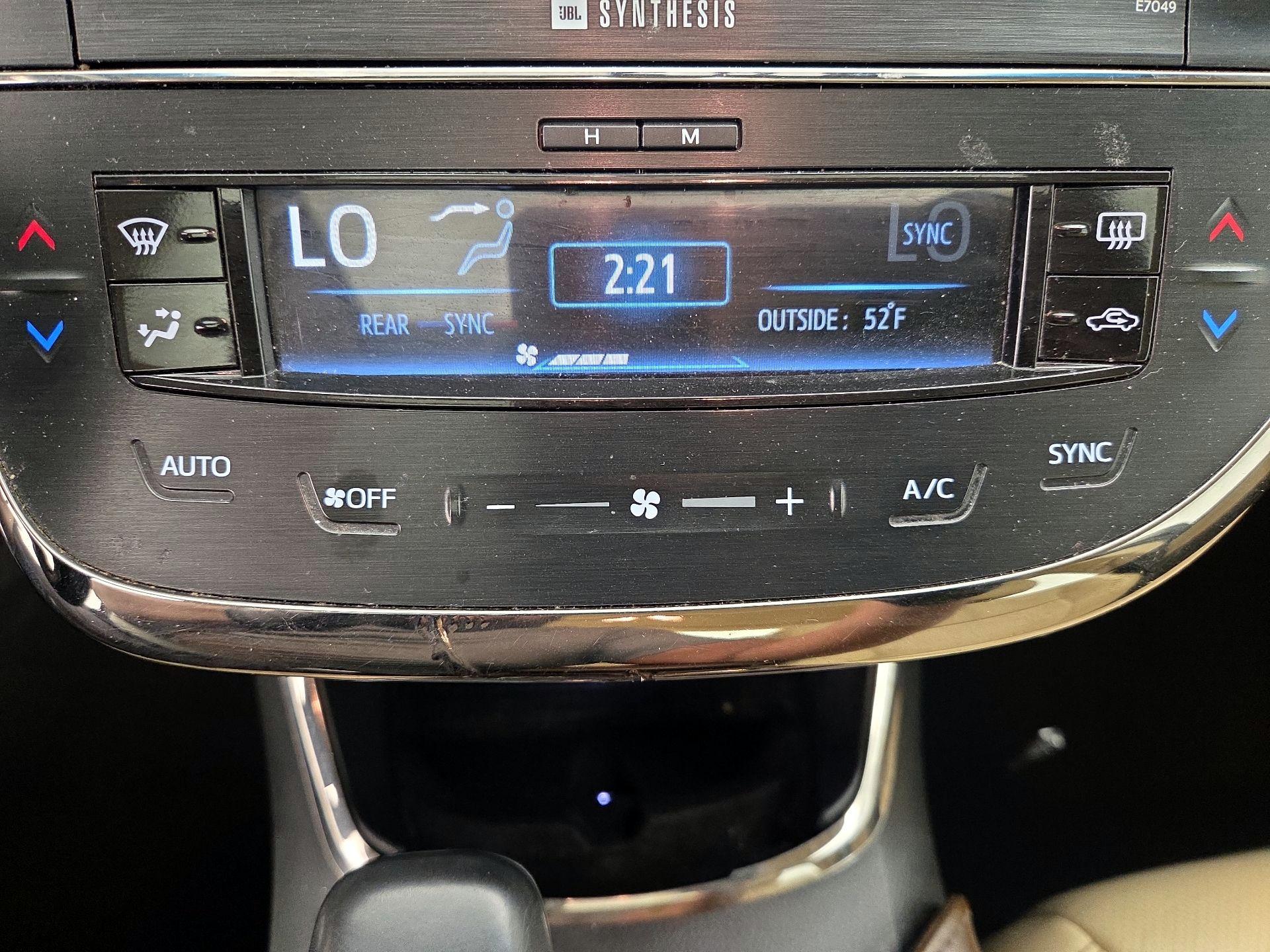 Thumbnail: 2014 Toyota Avalon - 17