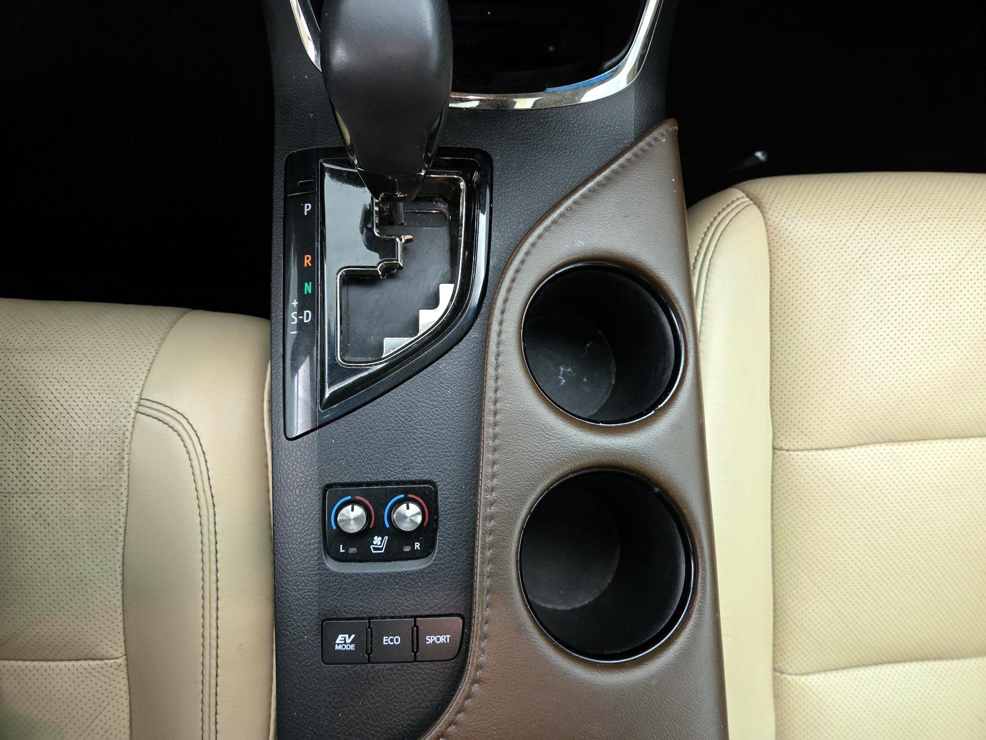 Thumbnail: 2014 Toyota Avalon - 18