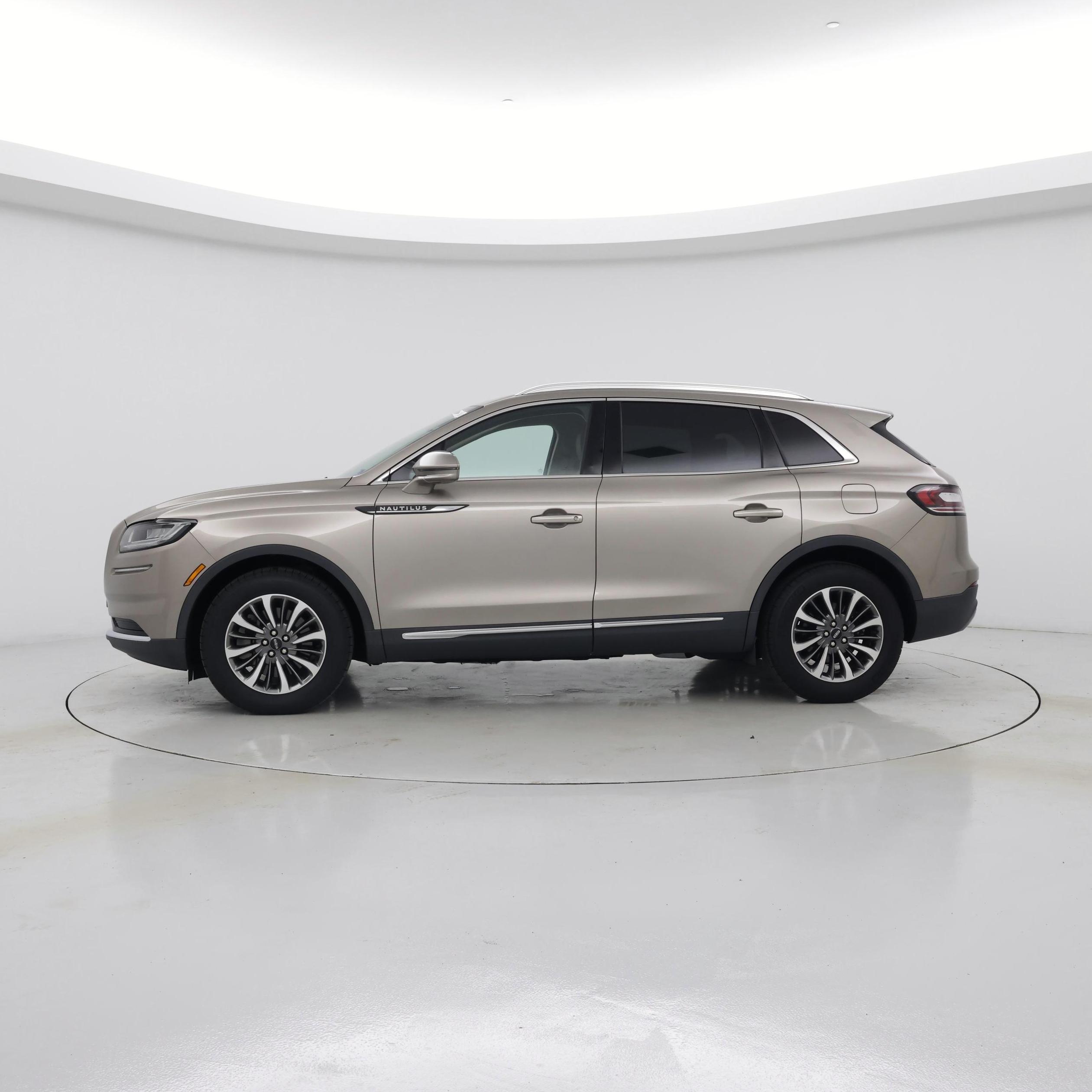 Thumbnail: 2021 Lincoln Nautilus - 3