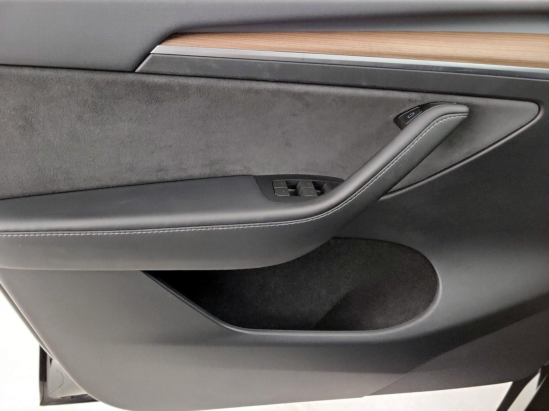 Thumbnail: 2024 Tesla Model Y - 12