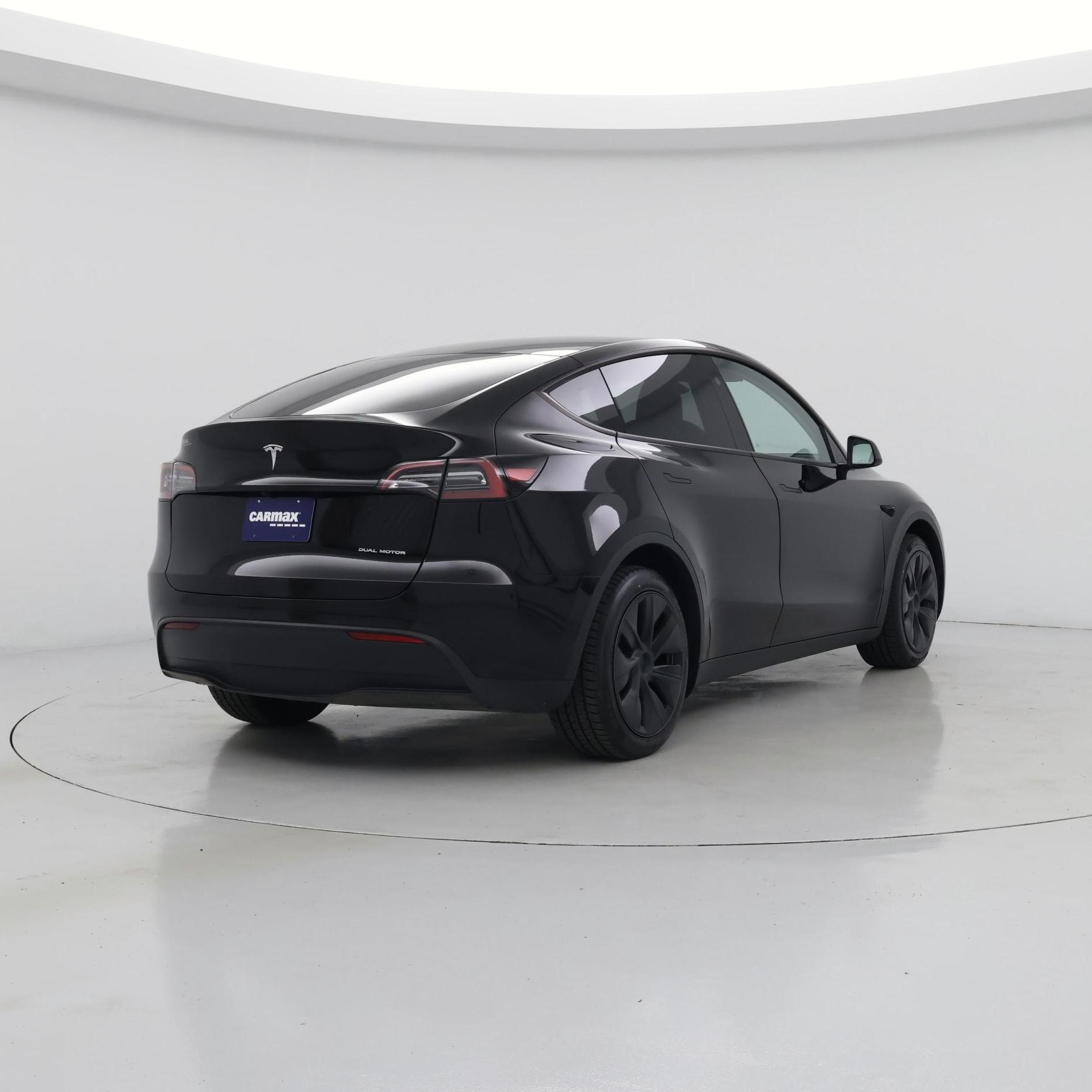 Thumbnail: 2024 Tesla Model Y - 8