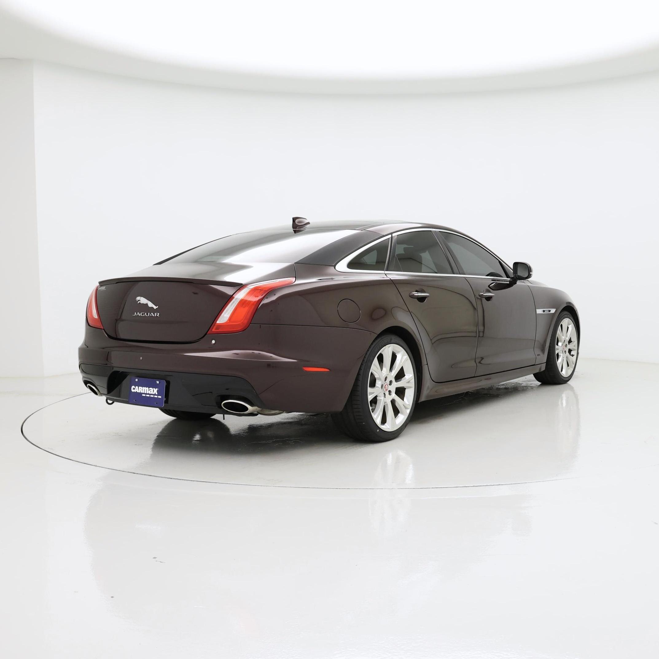 Thumbnail: 2019 Jaguar XJ - 8