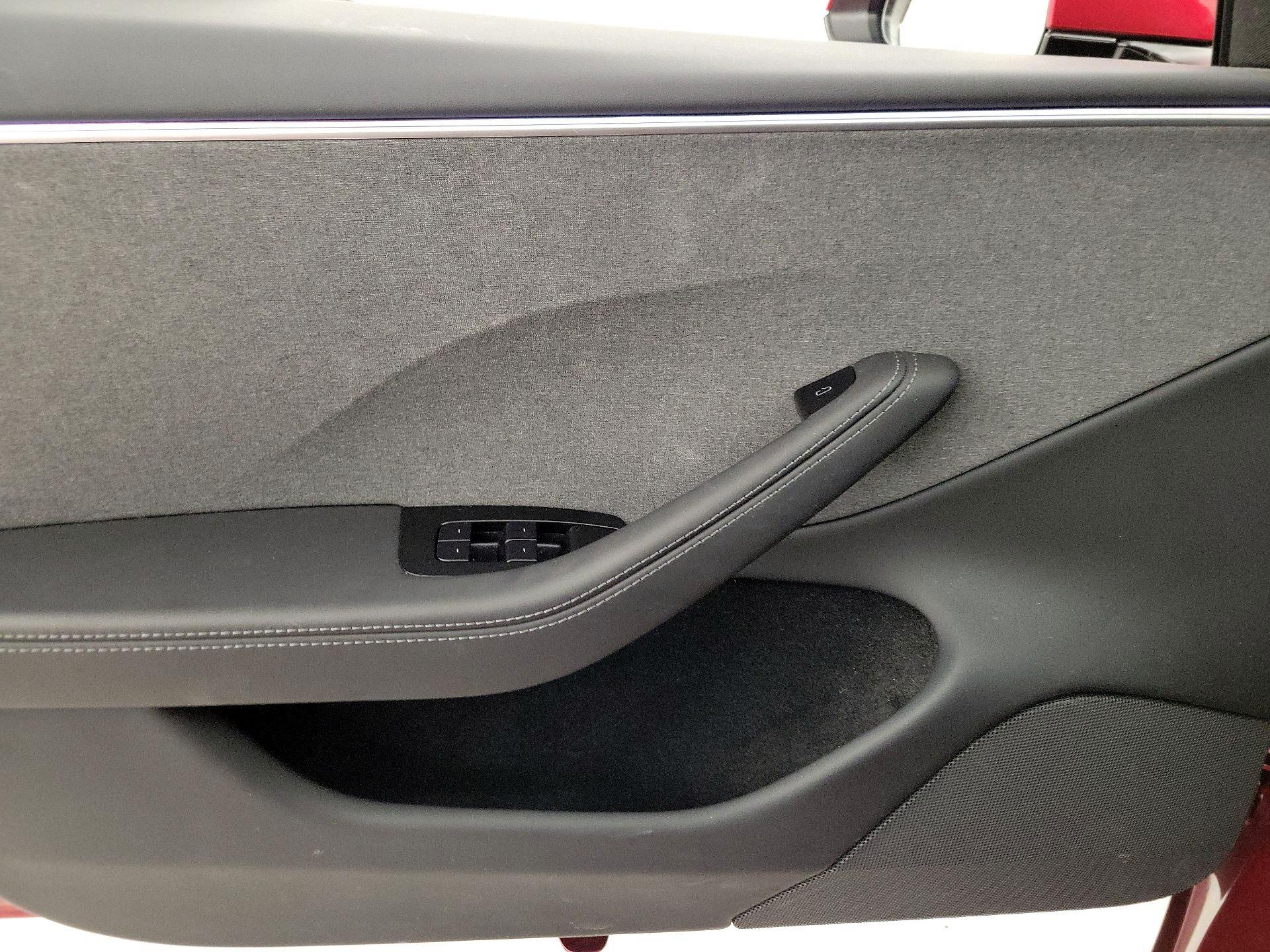 Thumbnail: 2025 Tesla Model 3 - 12