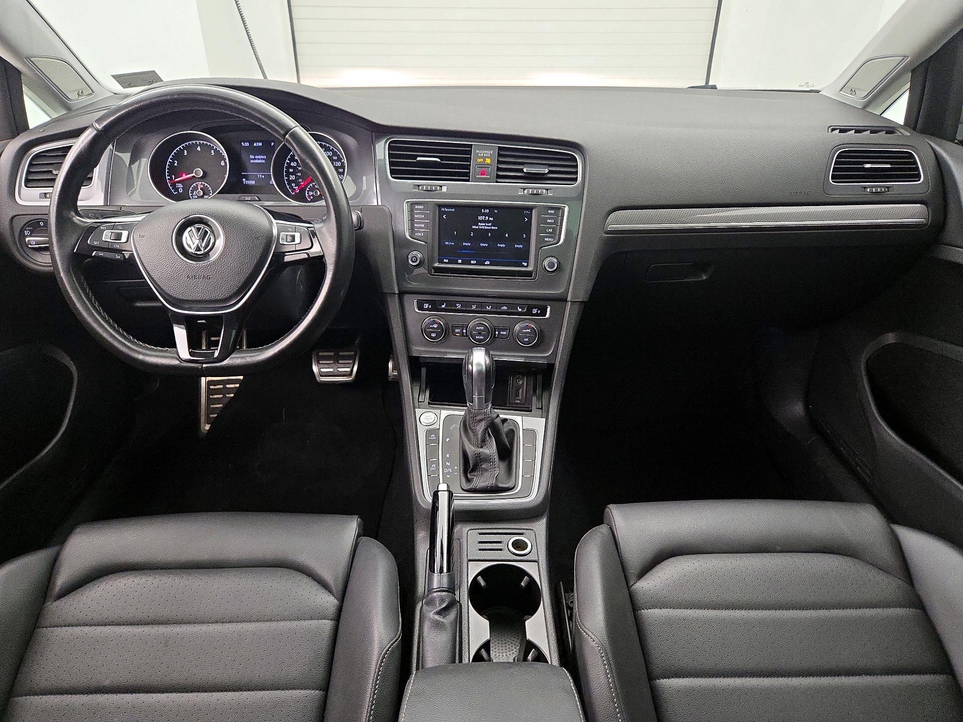 Thumbnail: 2017 Volkswagen Golf - 9