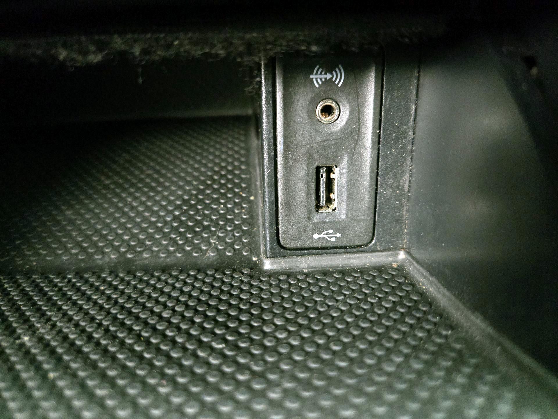 Thumbnail: 2017 Volkswagen Golf - 19