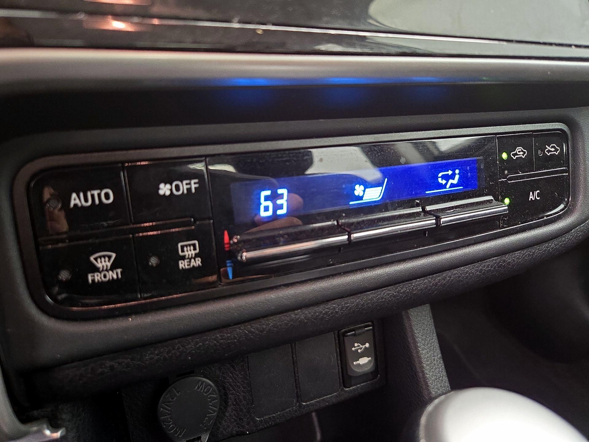 Thumbnail: 2019 Toyota Corolla - 16