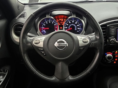 Steering Wheel & Instrument Cluster (On)