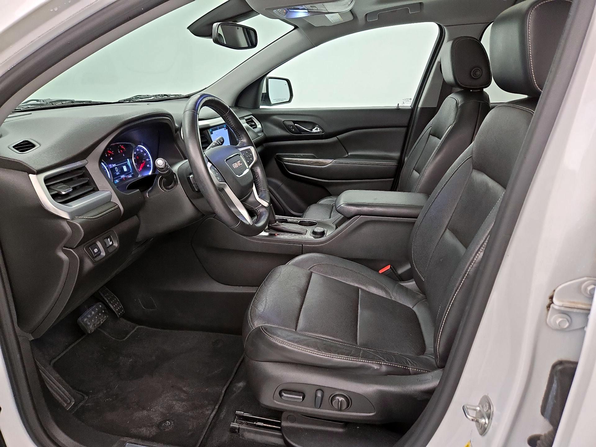 Thumbnail: 2017 GMC Acadia - 11