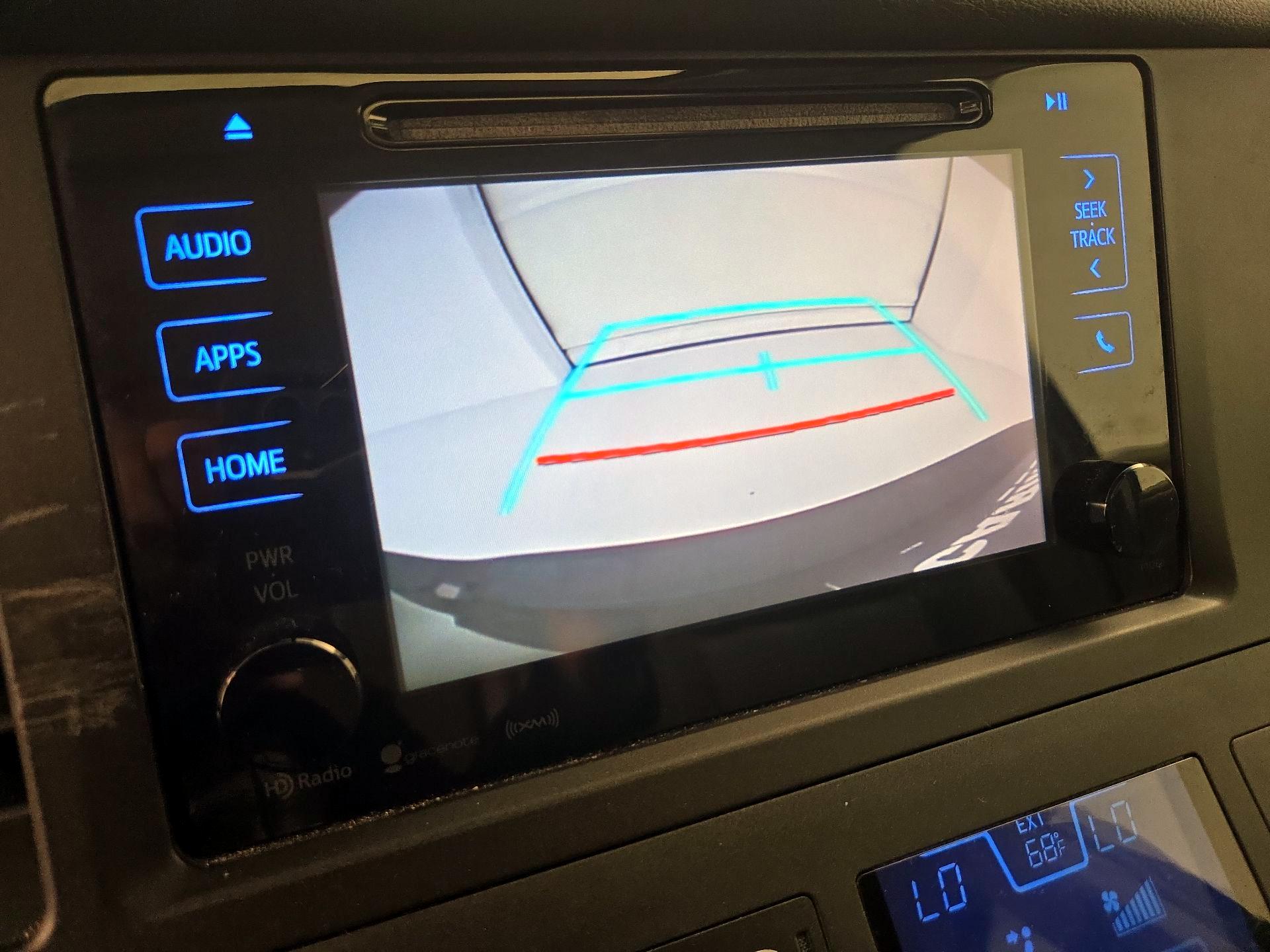 Thumbnail: 2016 Toyota Sienna - 14