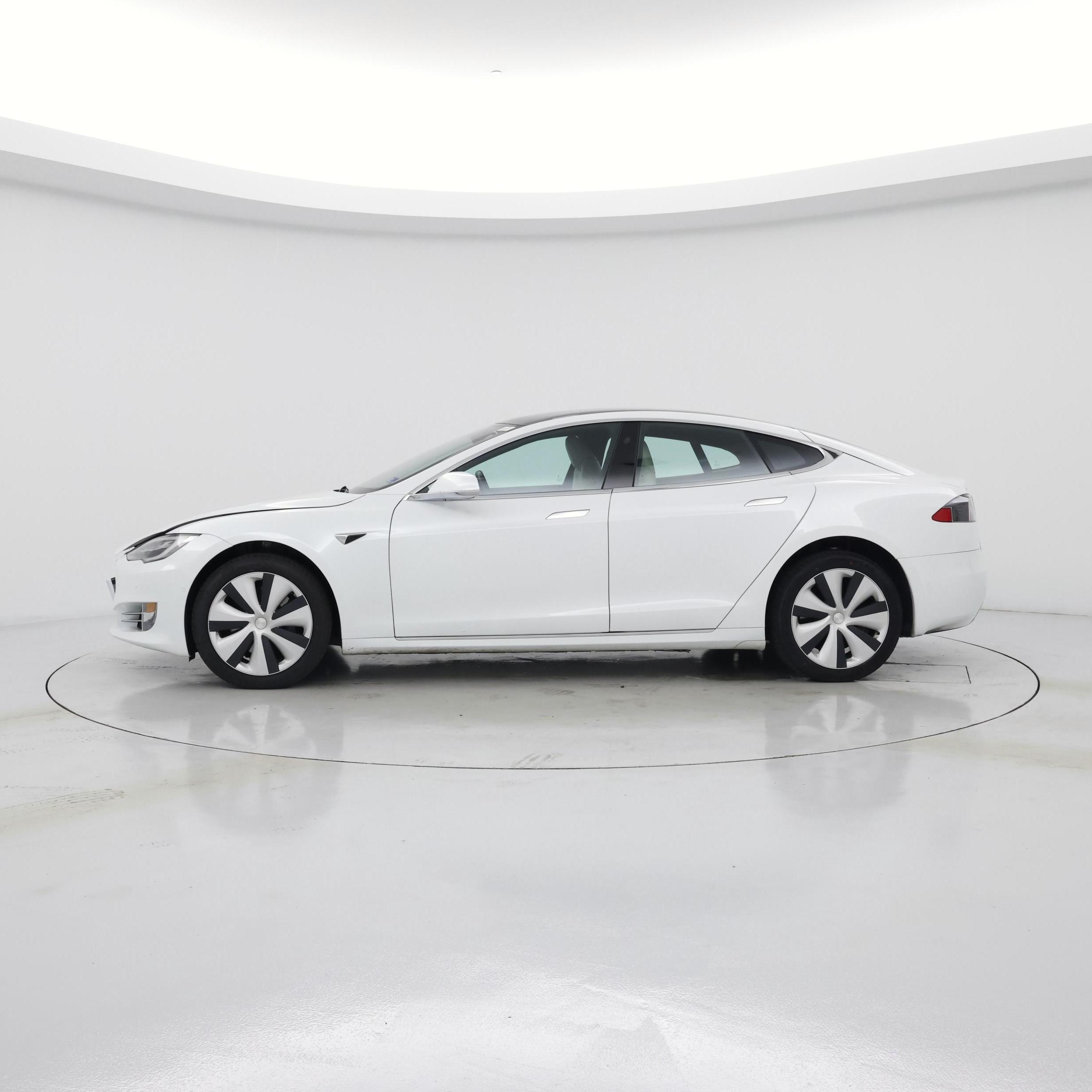 Thumbnail: 2021 Tesla Model S - 3