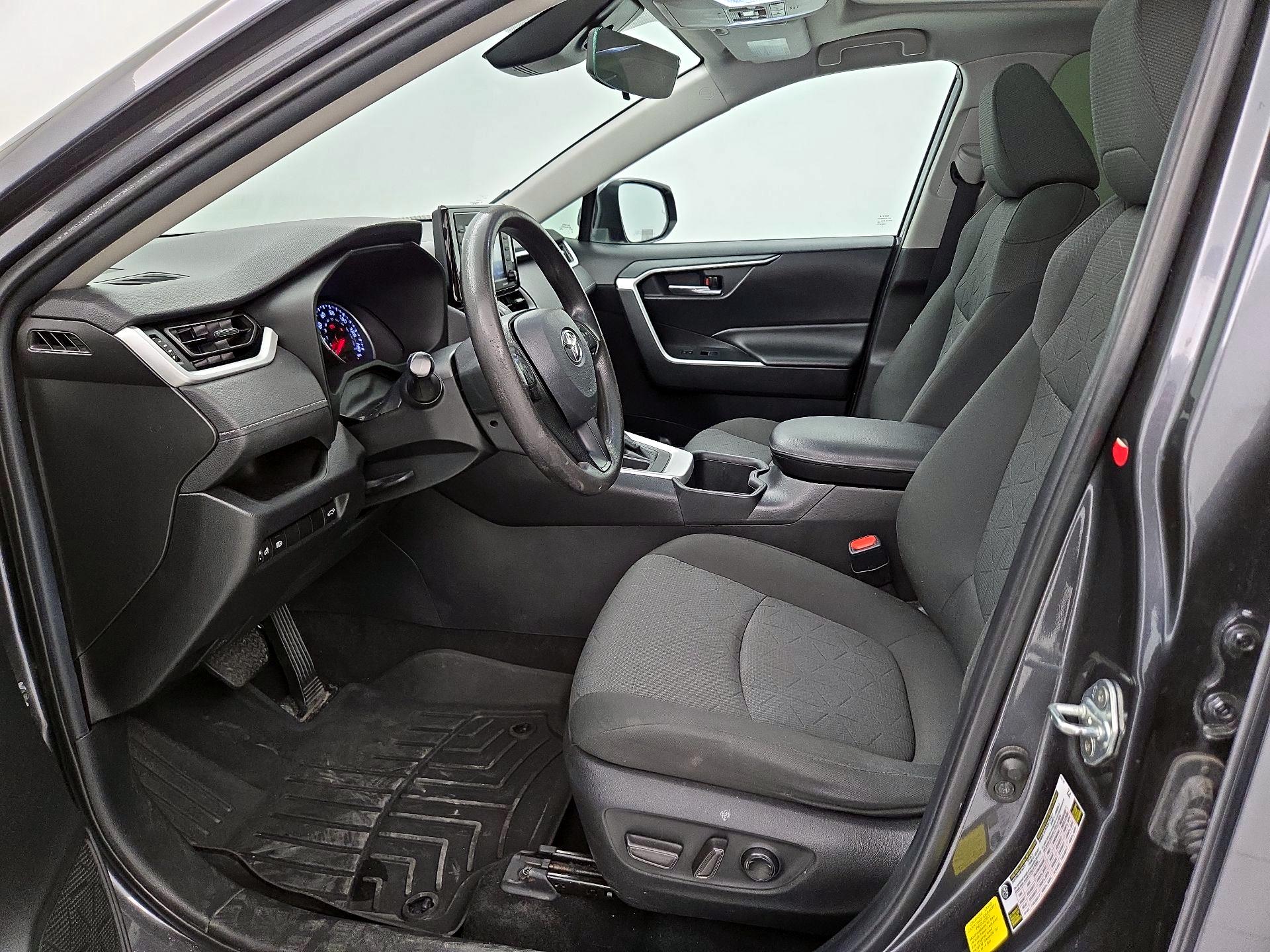 Thumbnail: 2022 Toyota RAV4 - 11