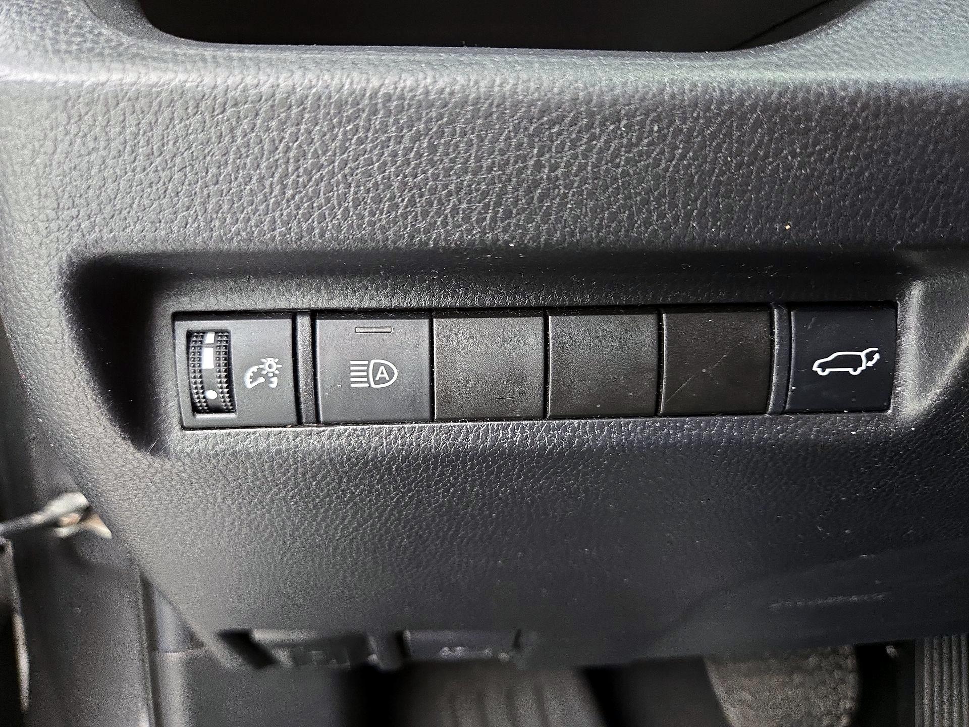 Thumbnail: 2022 Toyota RAV4 - 13