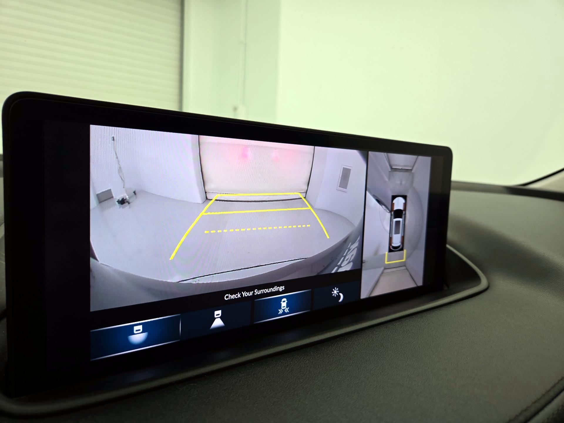 Thumbnail: 2022 Acura MDX - 15