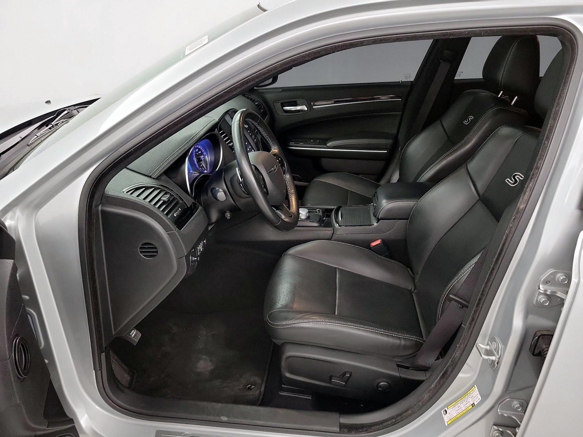 Thumbnail: 2022 Chrysler 300 - 11