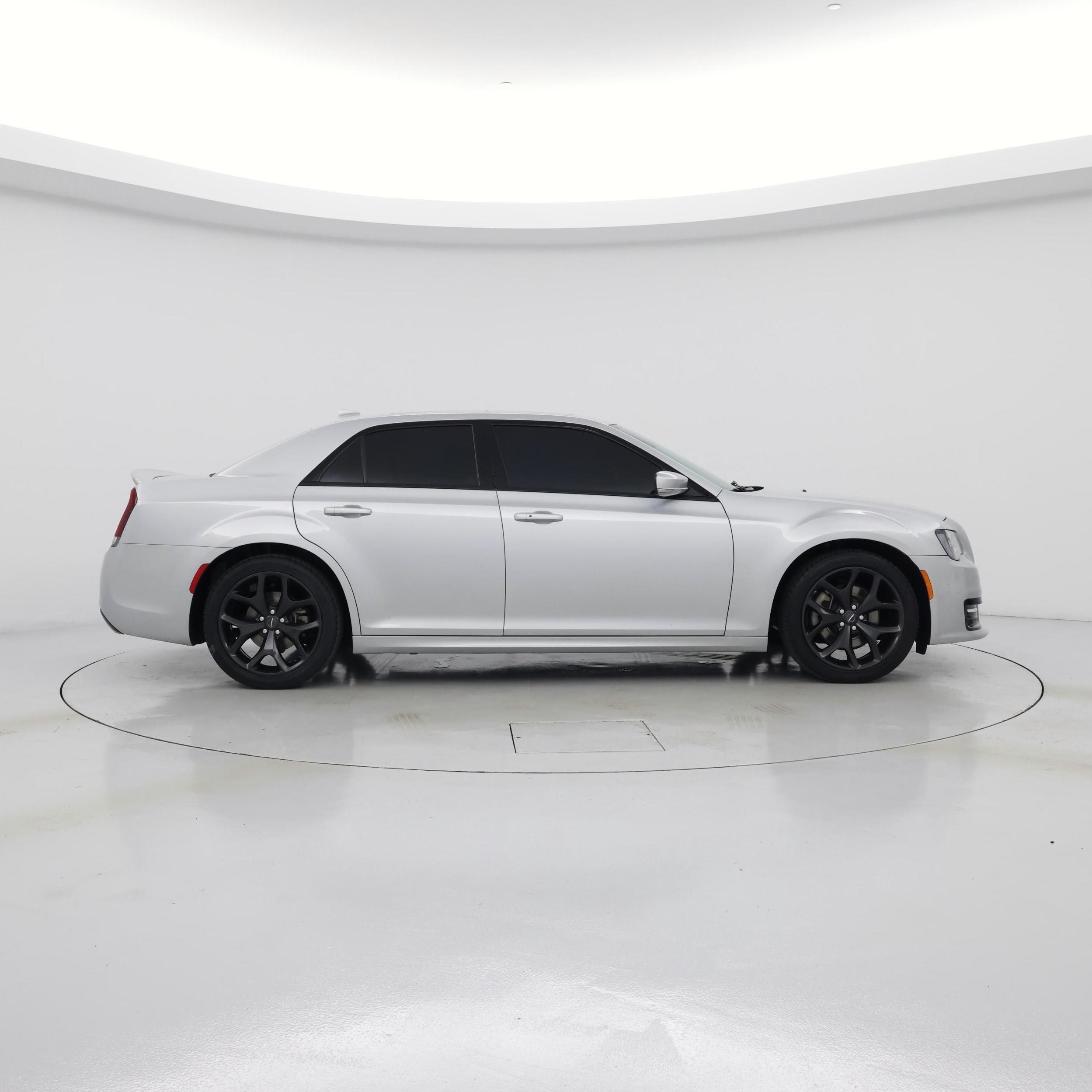 Thumbnail: 2022 Chrysler 300 - 7