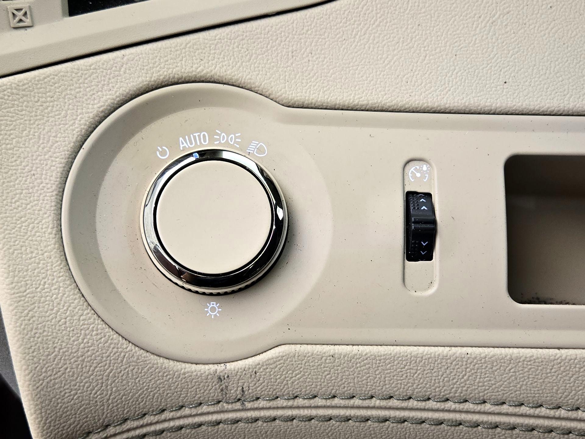 Thumbnail: 2015 Buick LaCrosse - 13