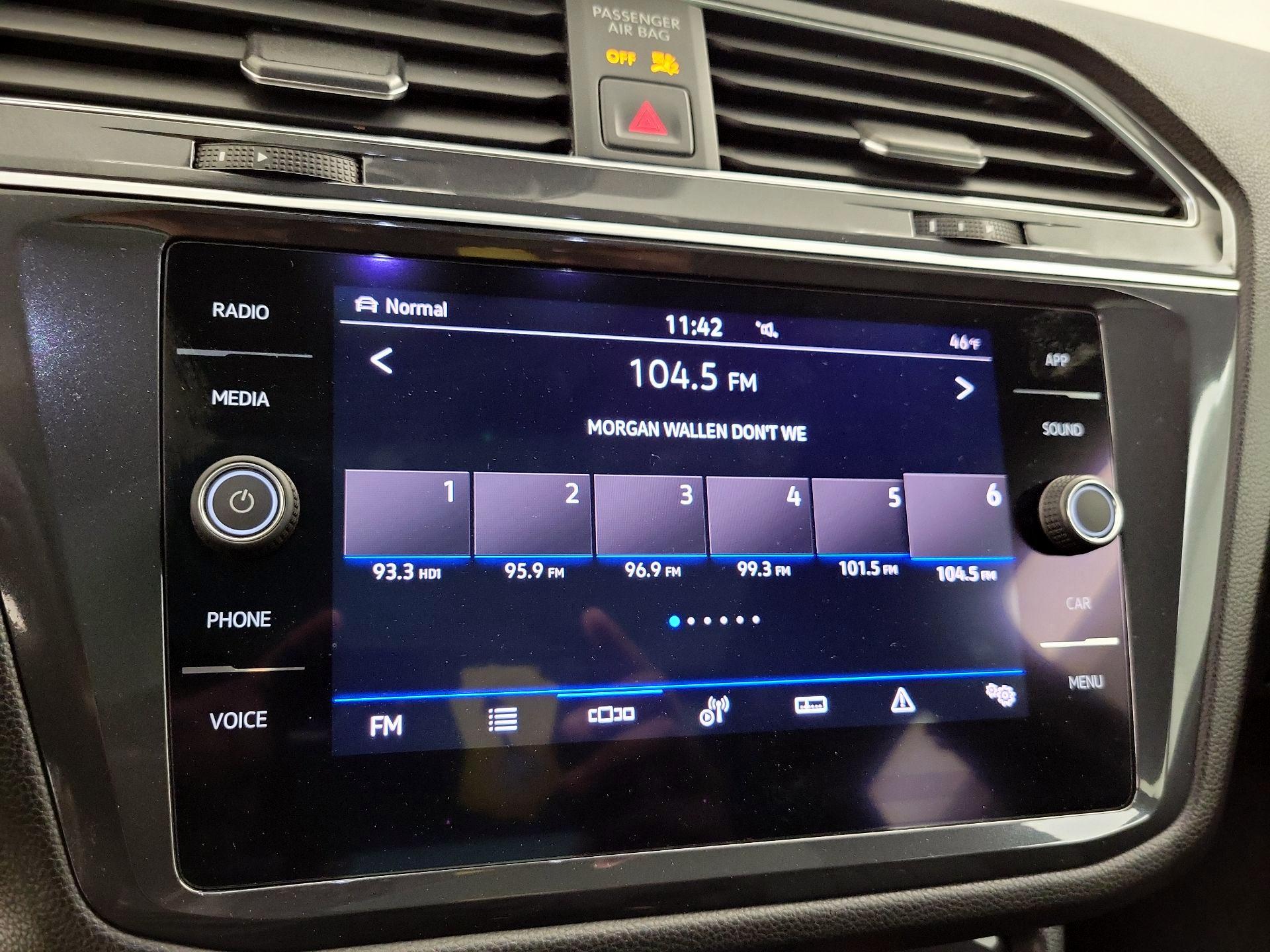 Thumbnail: 2022 Volkswagen Tiguan - 15