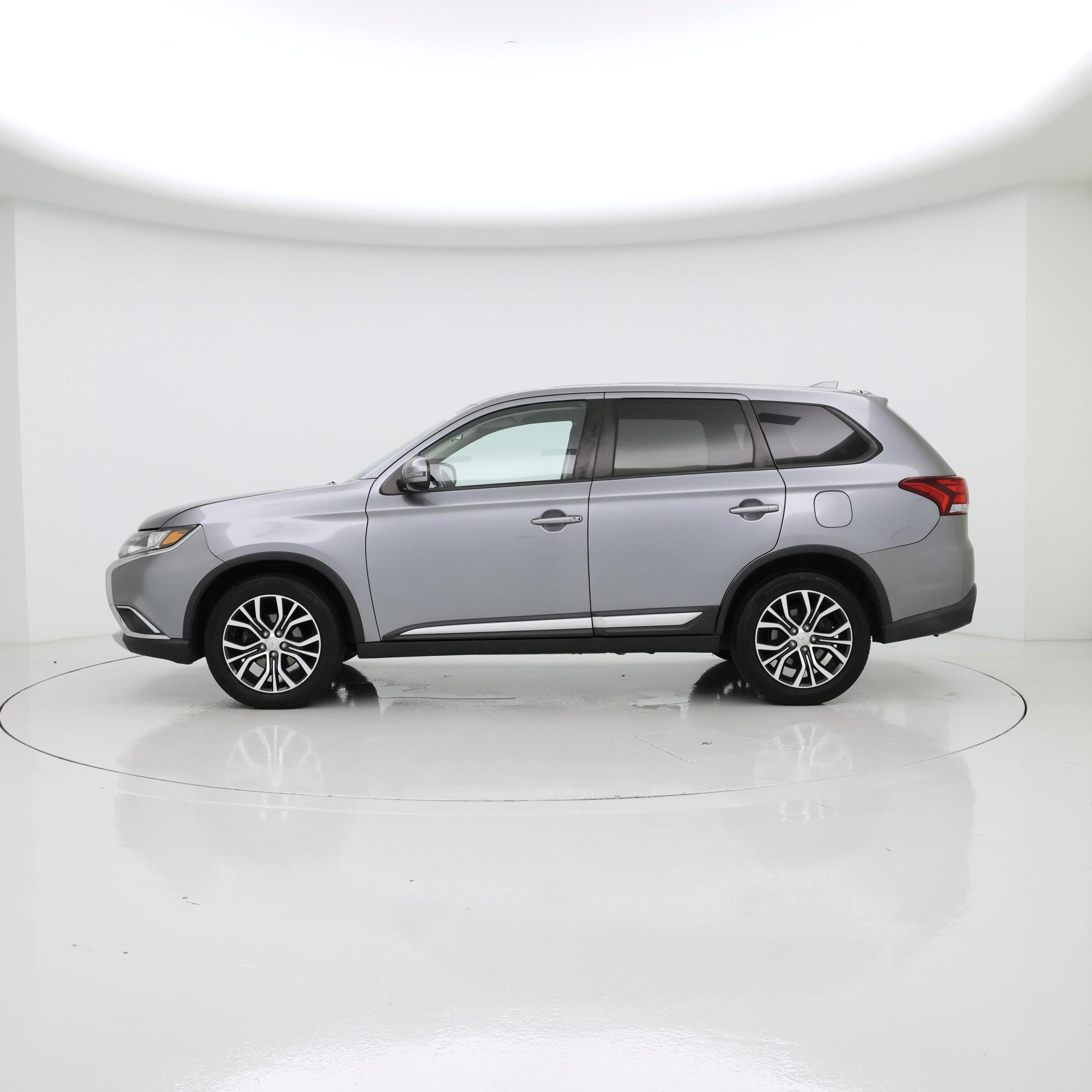 Thumbnail: 2018 Mitsubishi Outlander - 3