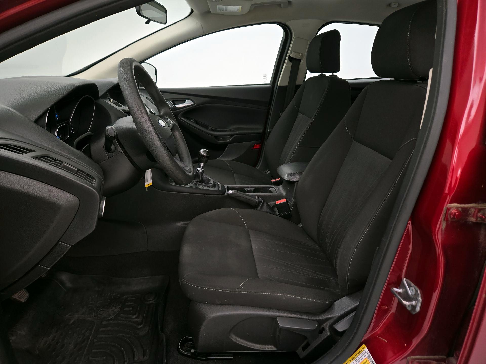 Thumbnail: 2015 Ford Focus - 11