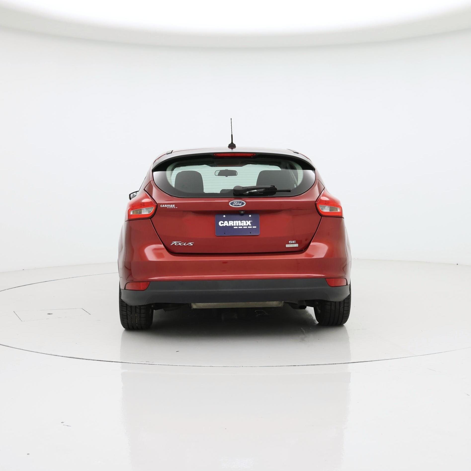 Thumbnail: 2015 Ford Focus - 6