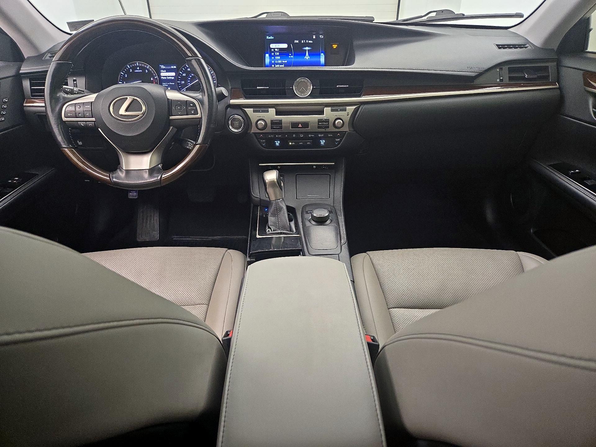 Thumbnail: 2016 Lexus ES - 9