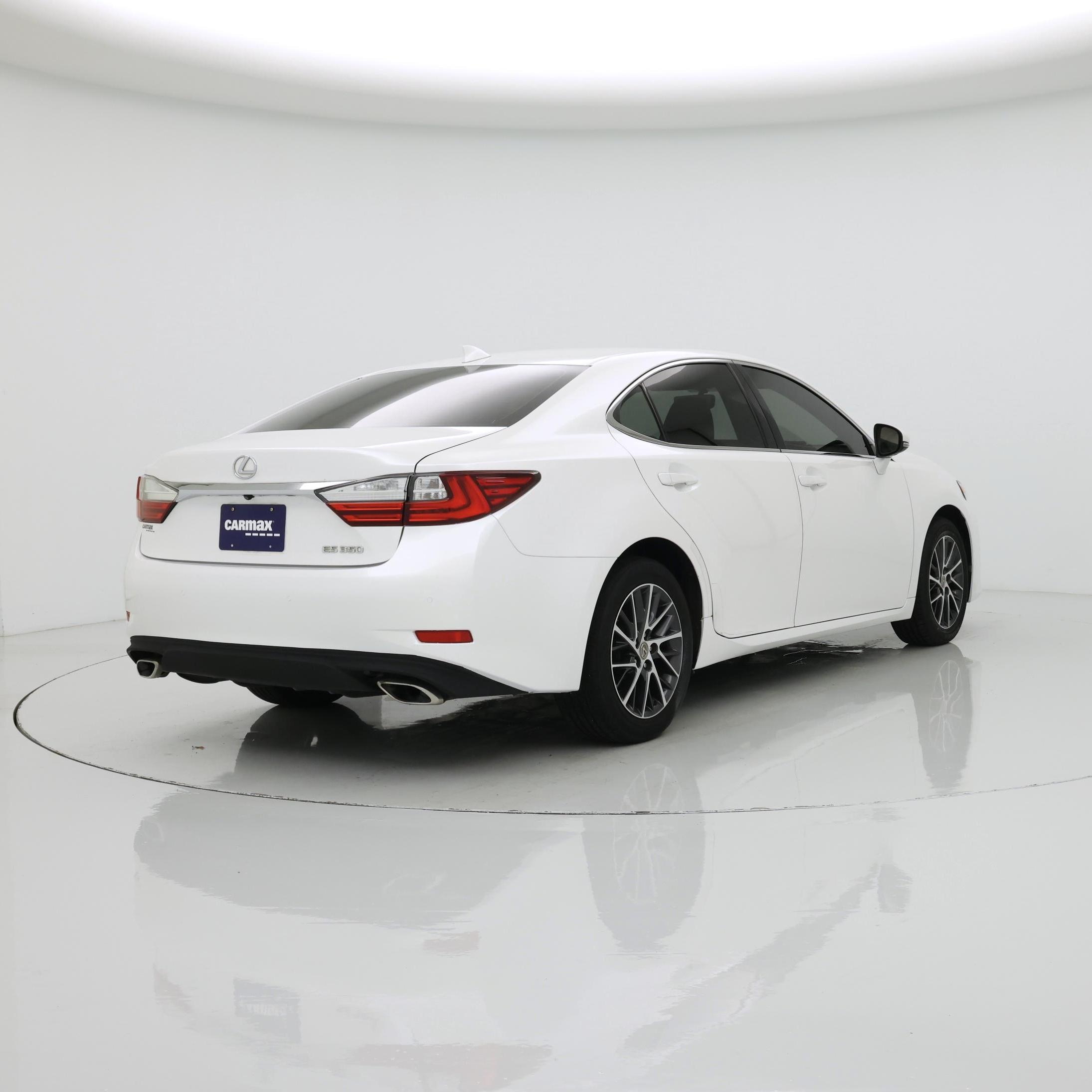 Thumbnail: 2016 Lexus ES - 8
