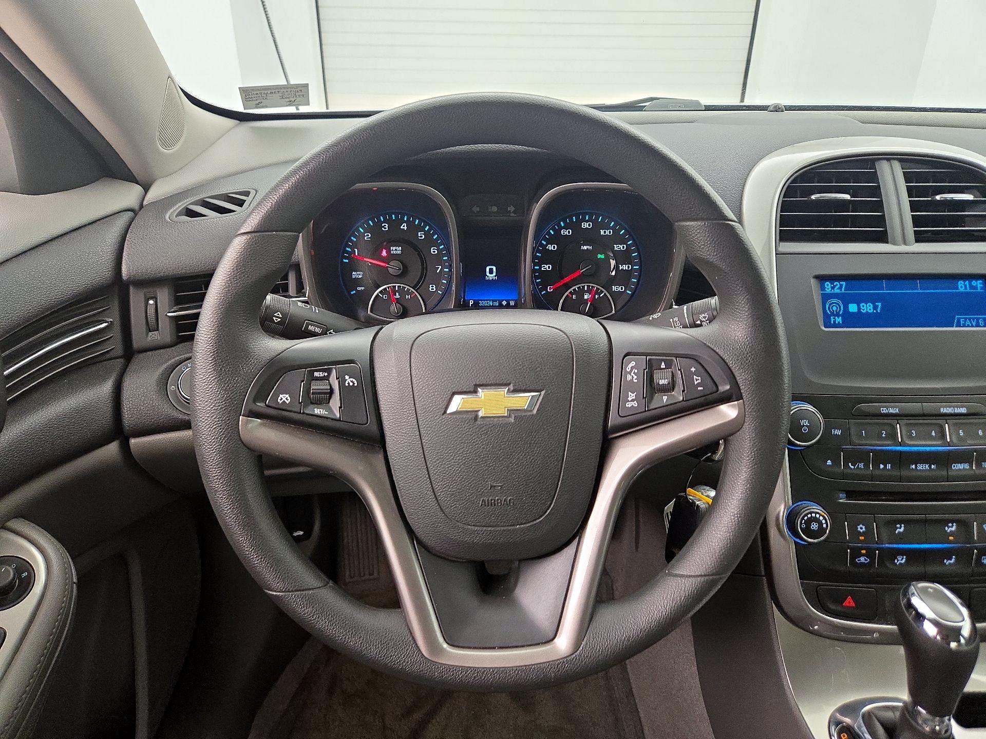 Thumbnail: 2014 Chevrolet Malibu - 10