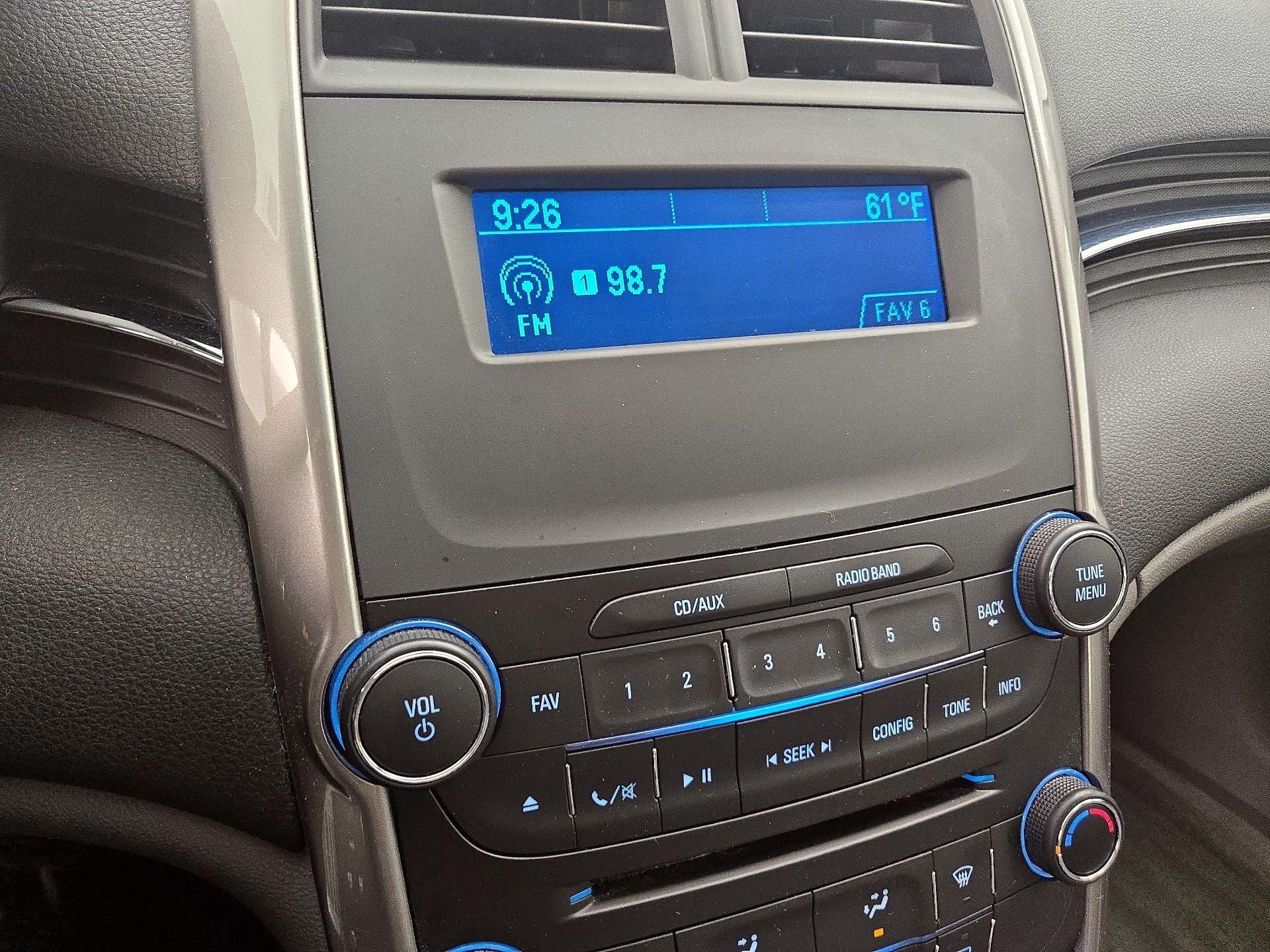 Thumbnail: 2014 Chevrolet Malibu - 14