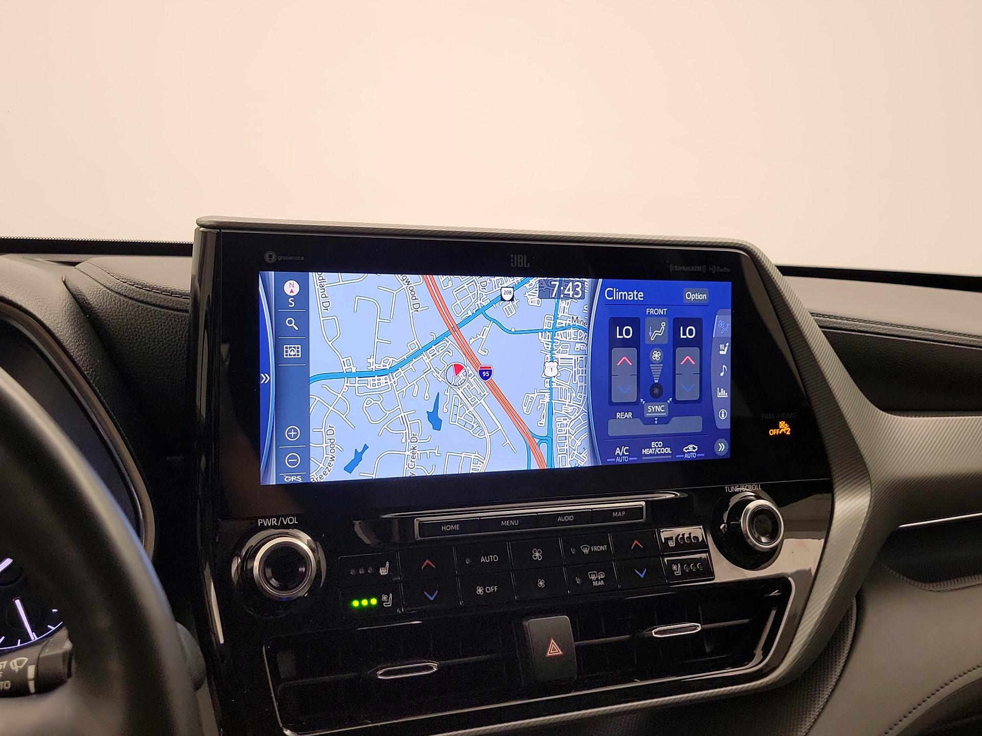 Thumbnail: 2022 Toyota Highlander - 14