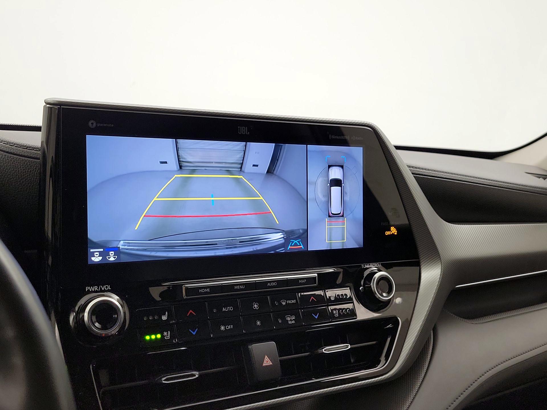 Thumbnail: 2022 Toyota Highlander - 15