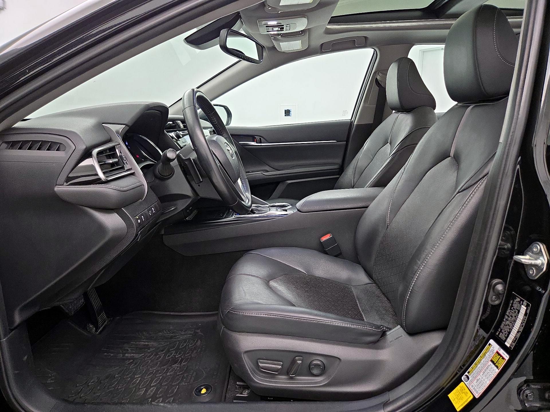 Thumbnail: 2020 Toyota Camry - 11