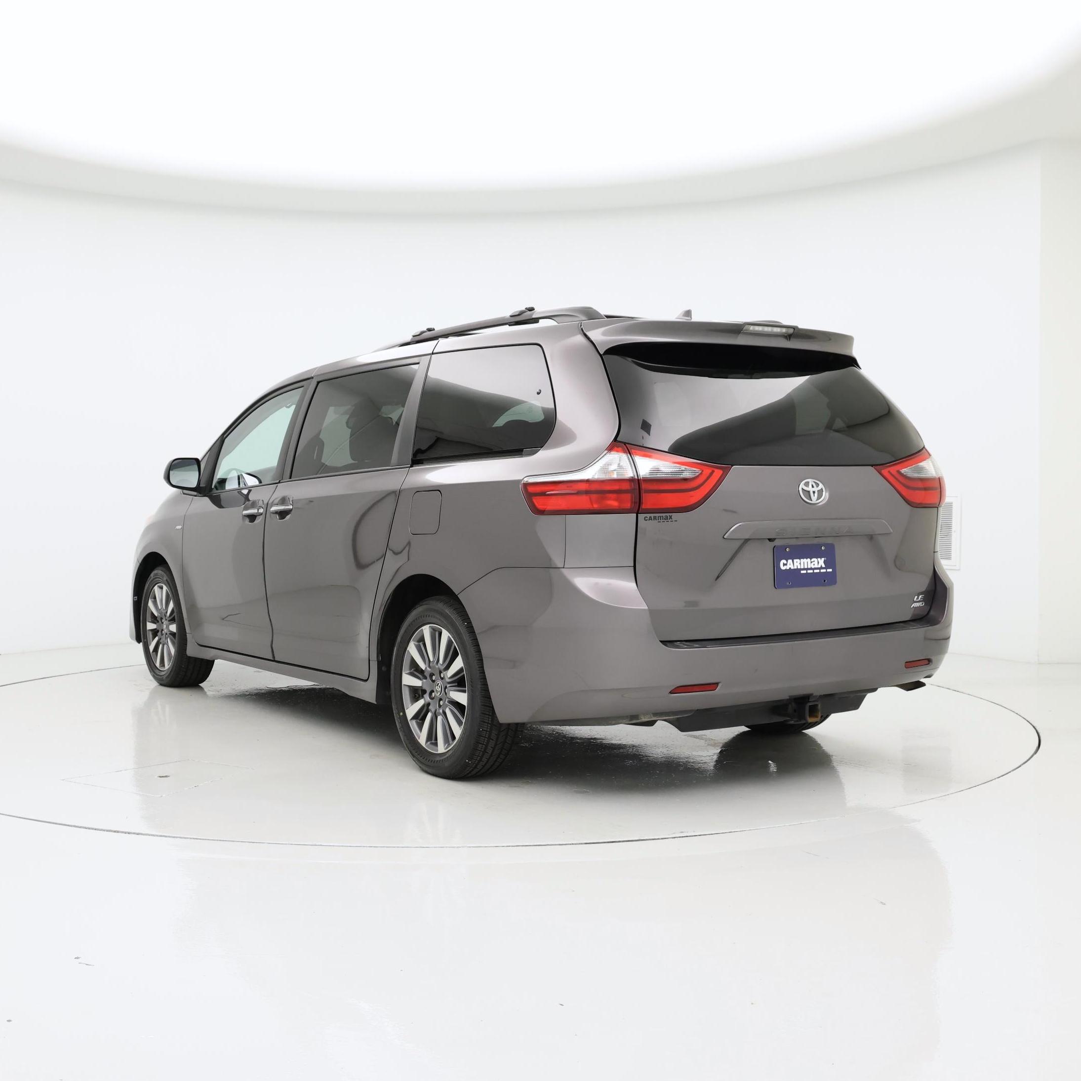 Thumbnail: 2020 Toyota Sienna - 2
