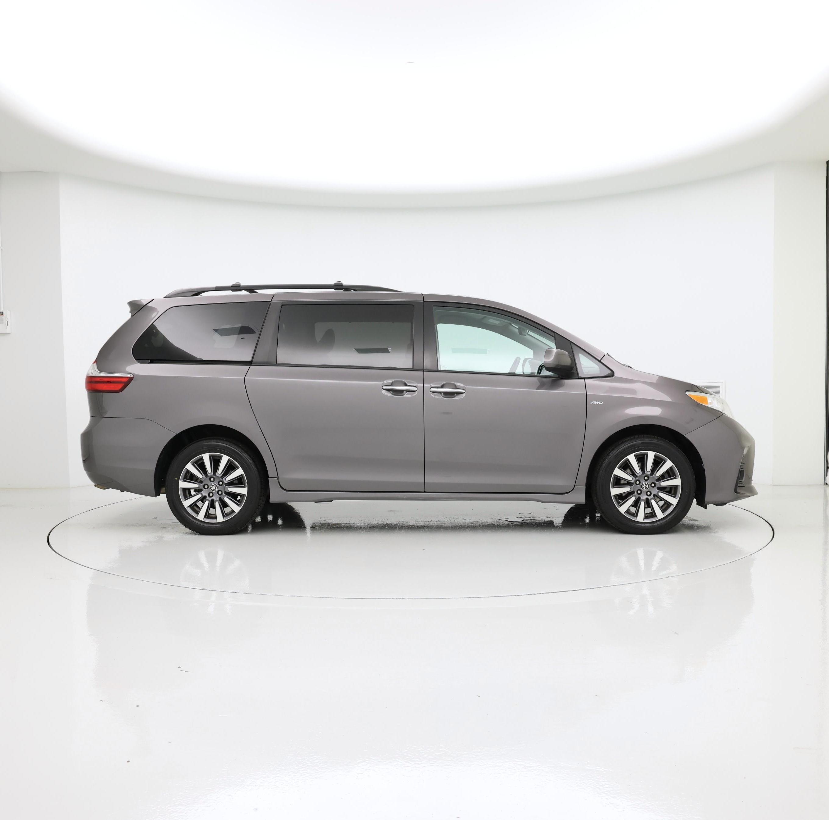 Thumbnail: 2020 Toyota Sienna - 7