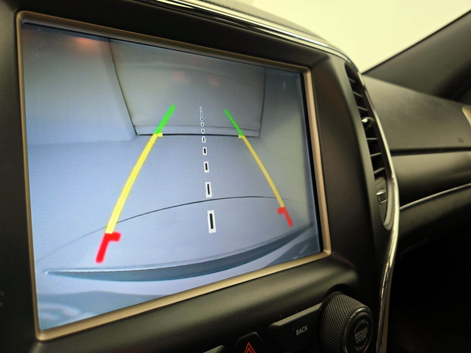 Thumbnail: 2014 Jeep Grand Cherokee - 15