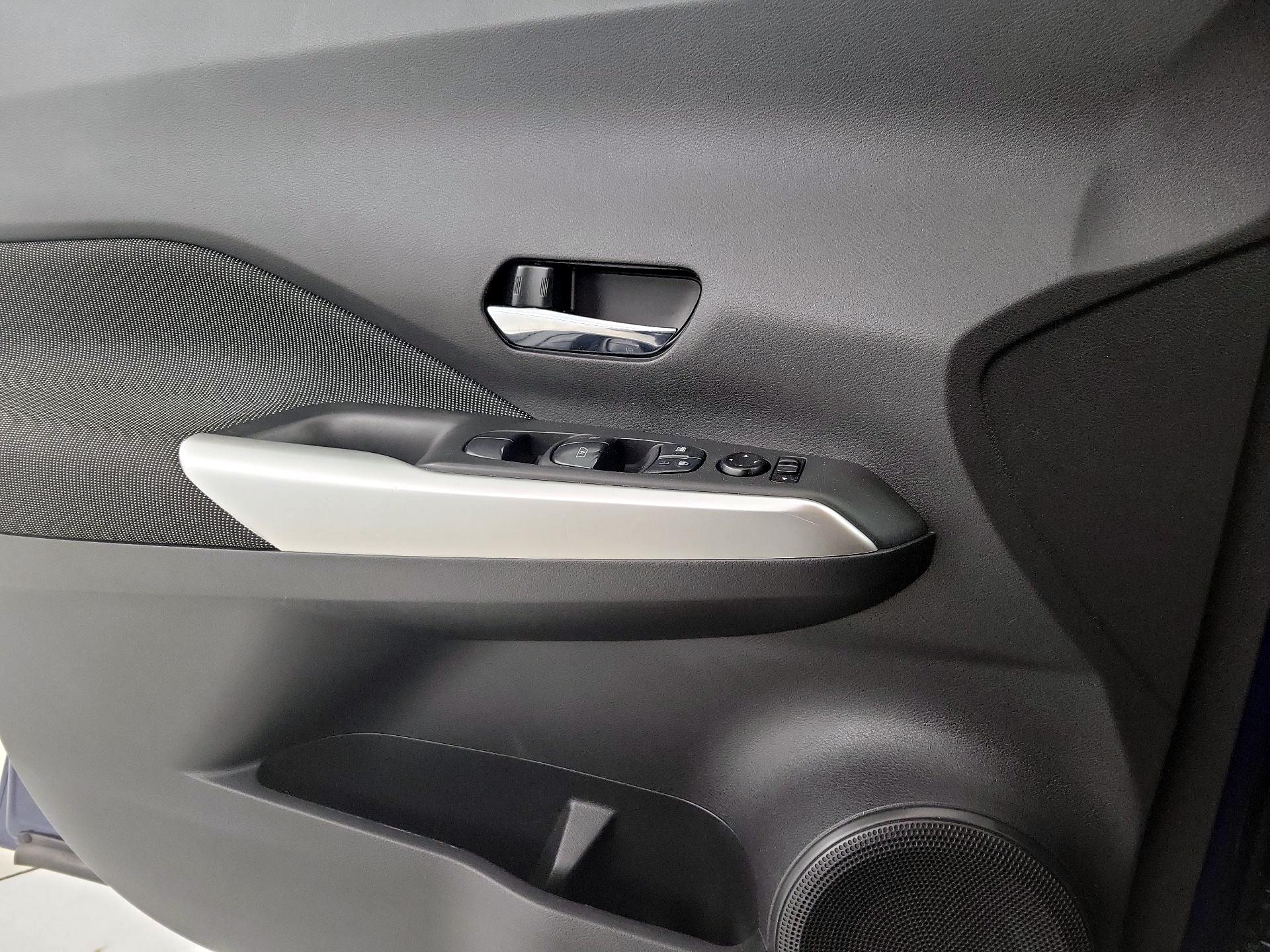 Thumbnail: 2020 Nissan Kicks - 12