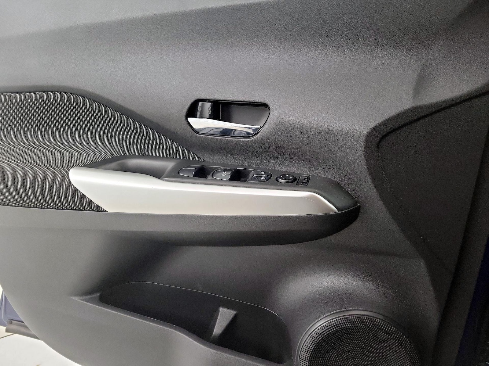 2020 Nissan Kicks SV - Photo 13