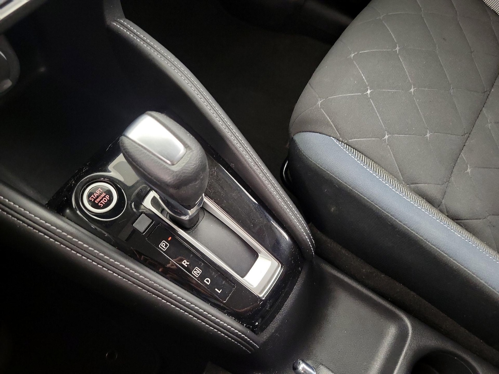 2020 Nissan Kicks SV - Photo 17