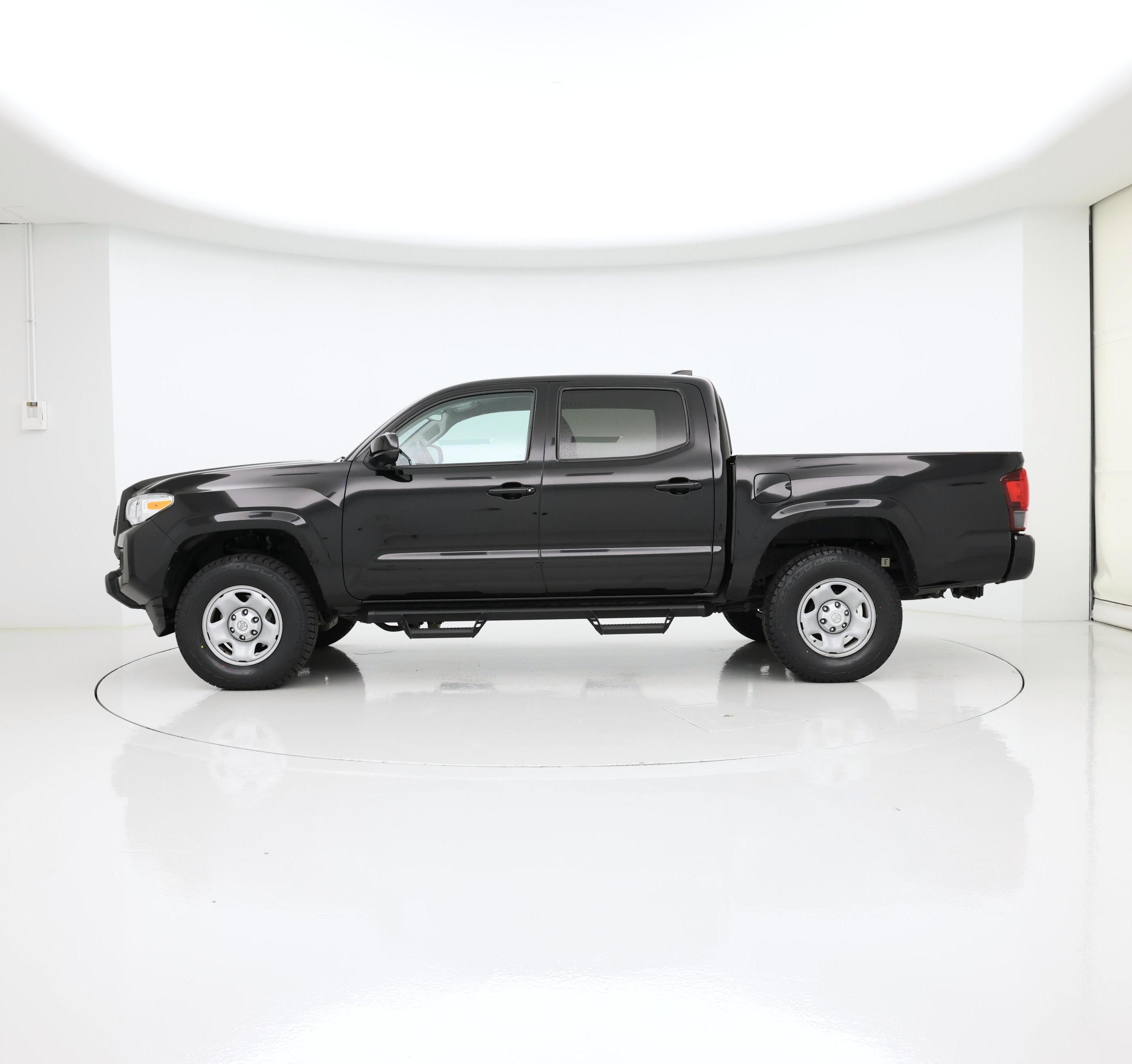 Thumbnail: 2023 Toyota Tacoma - 3