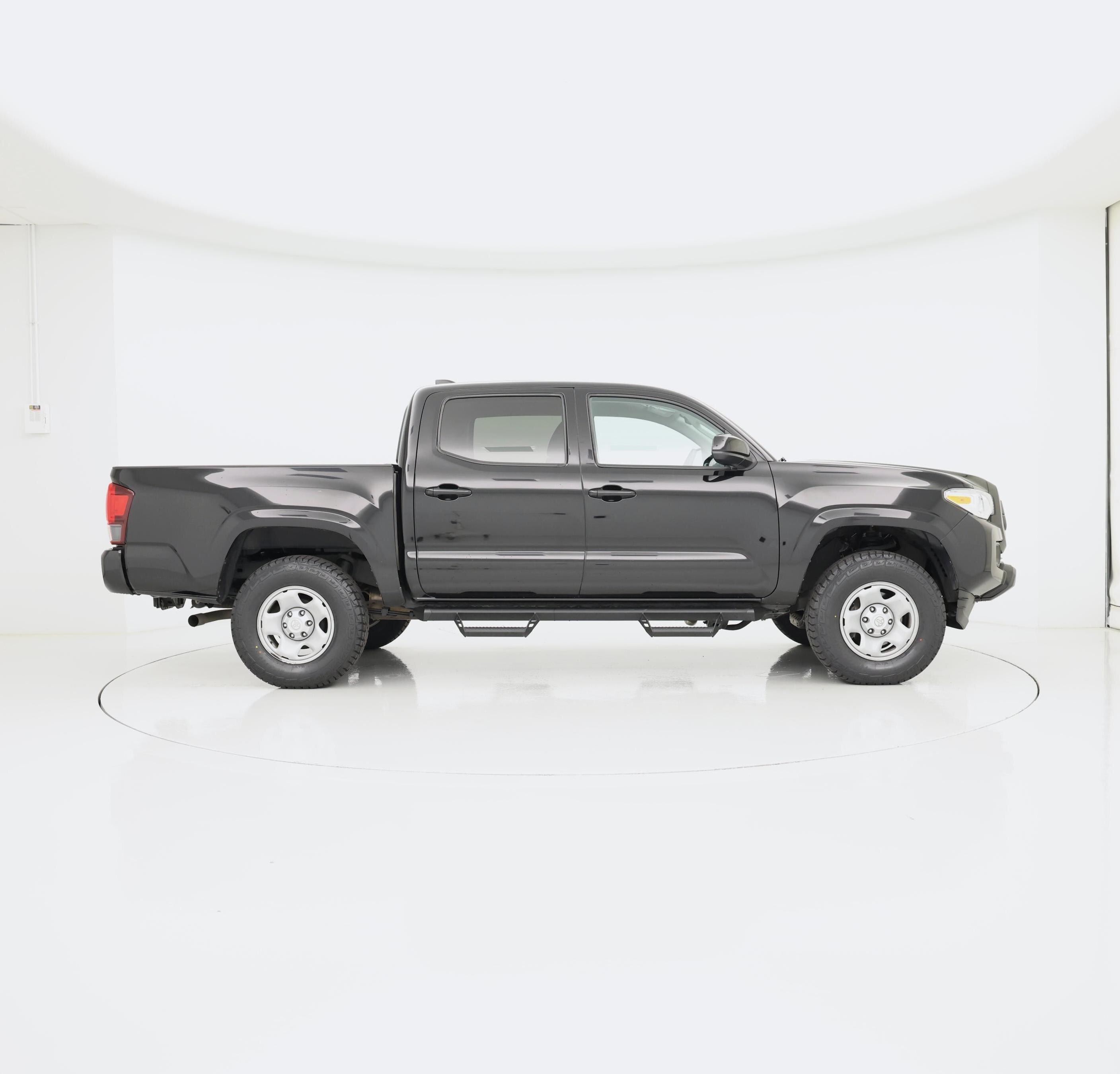 Thumbnail: 2023 Toyota Tacoma - 7