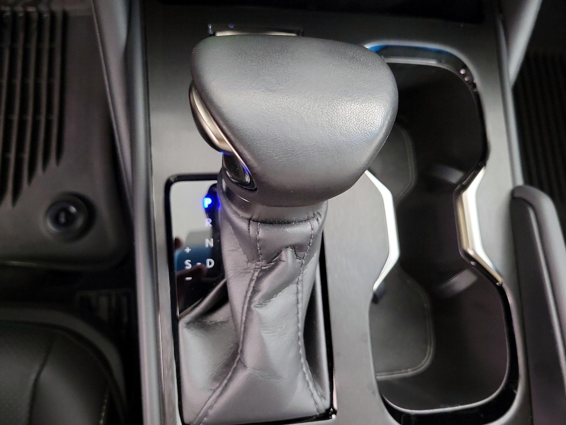 Thumbnail: 2024 Lexus ES - 17