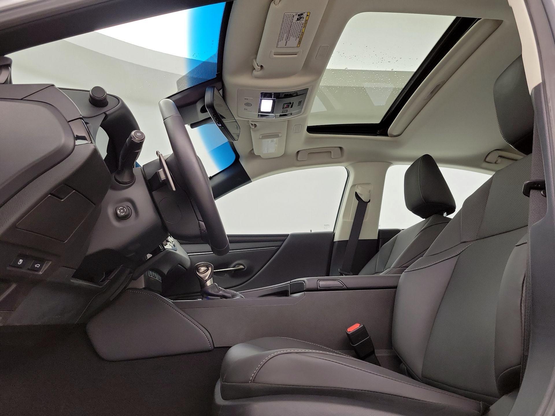 Thumbnail: 2024 Lexus ES - 19