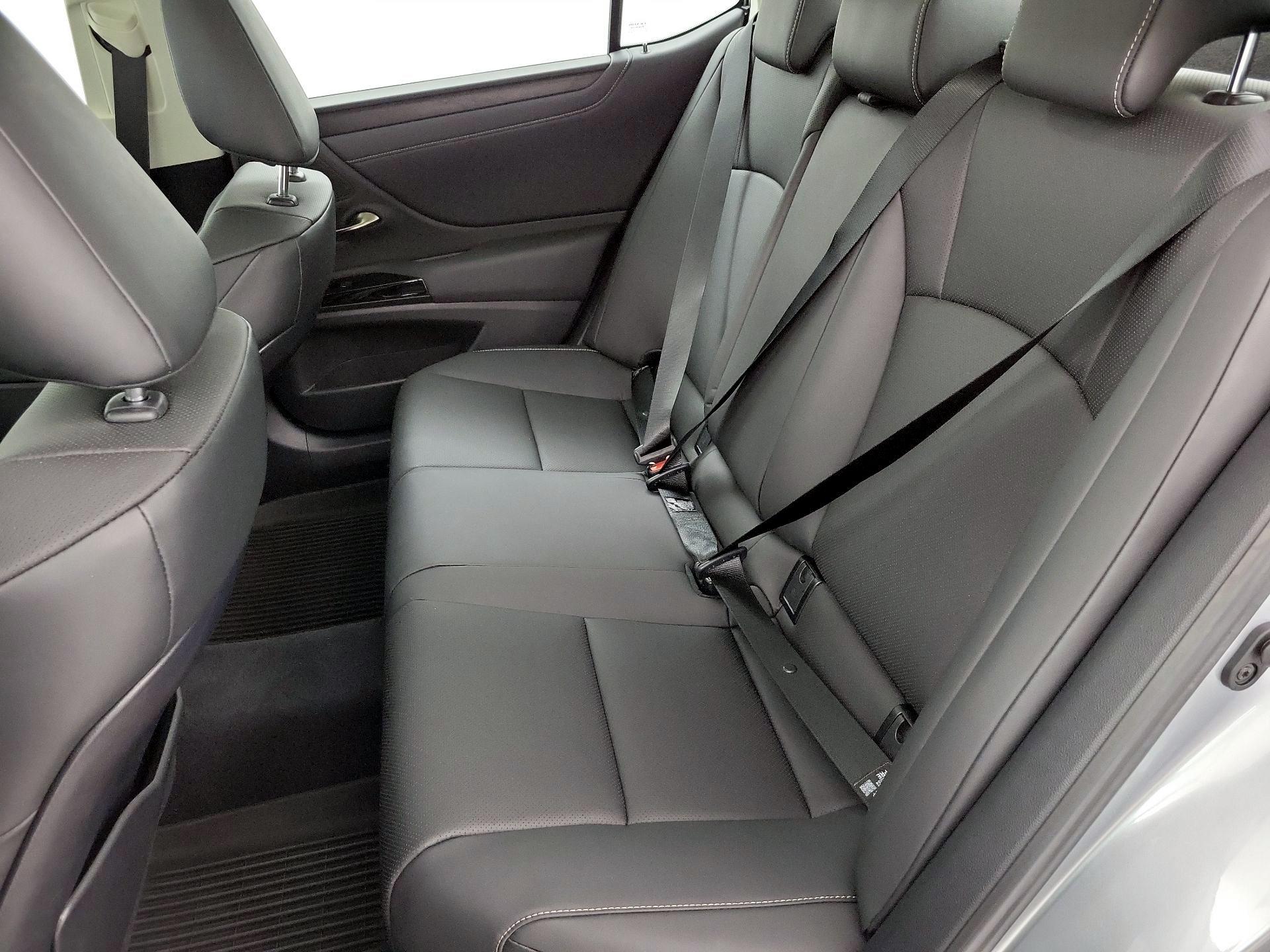 Thumbnail: 2024 Lexus ES - 20