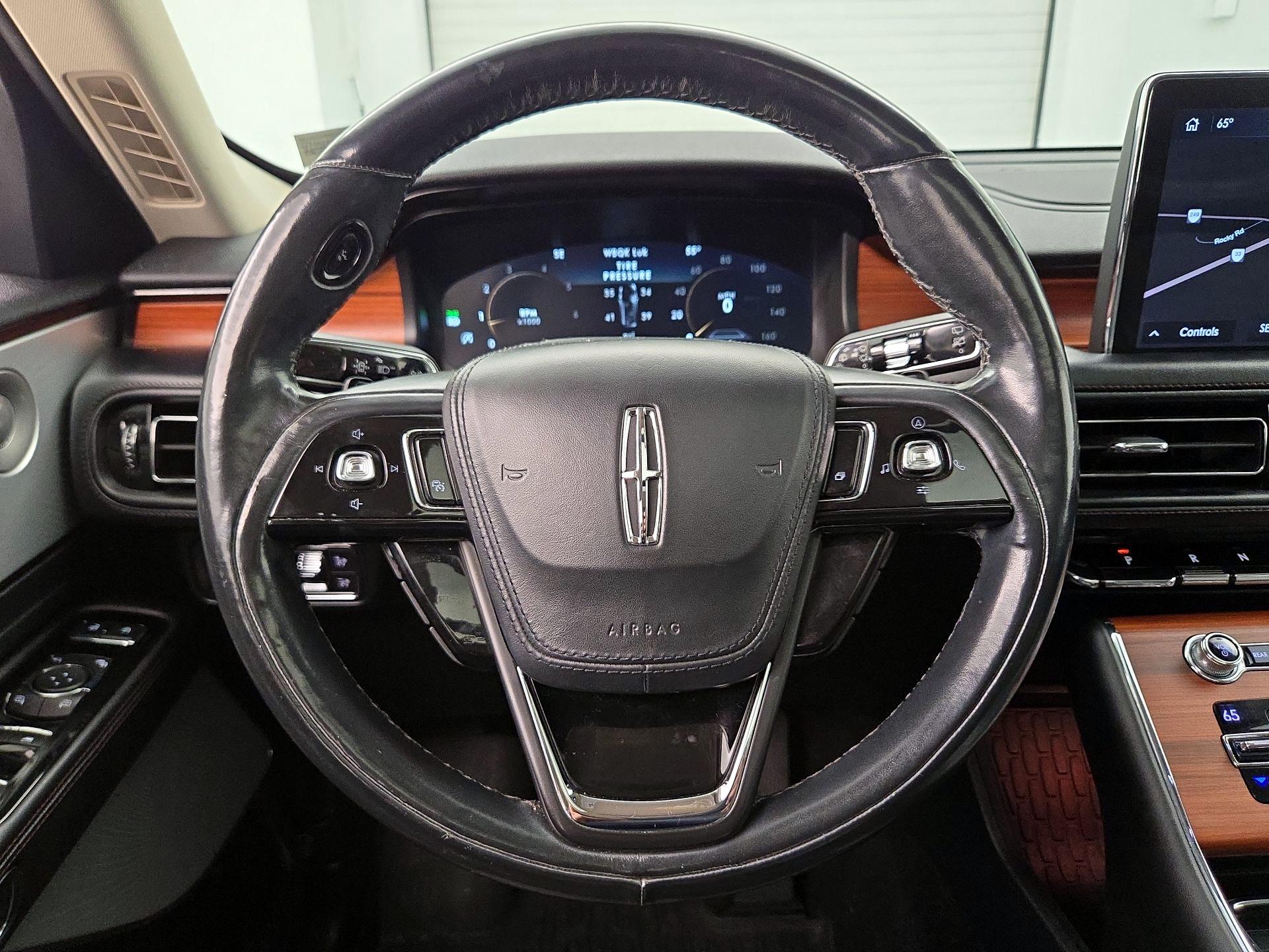 Thumbnail: 2020 Lincoln Aviator - 10