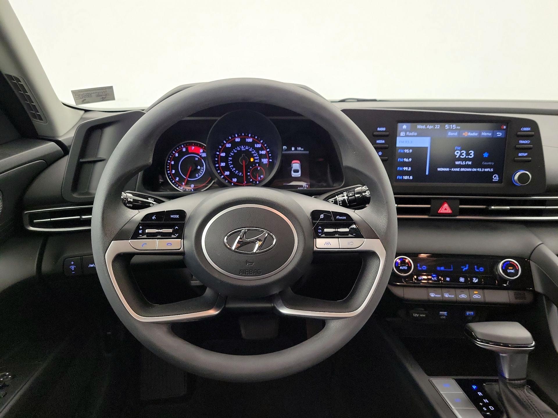 Thumbnail: 2021 Hyundai Elantra - 10