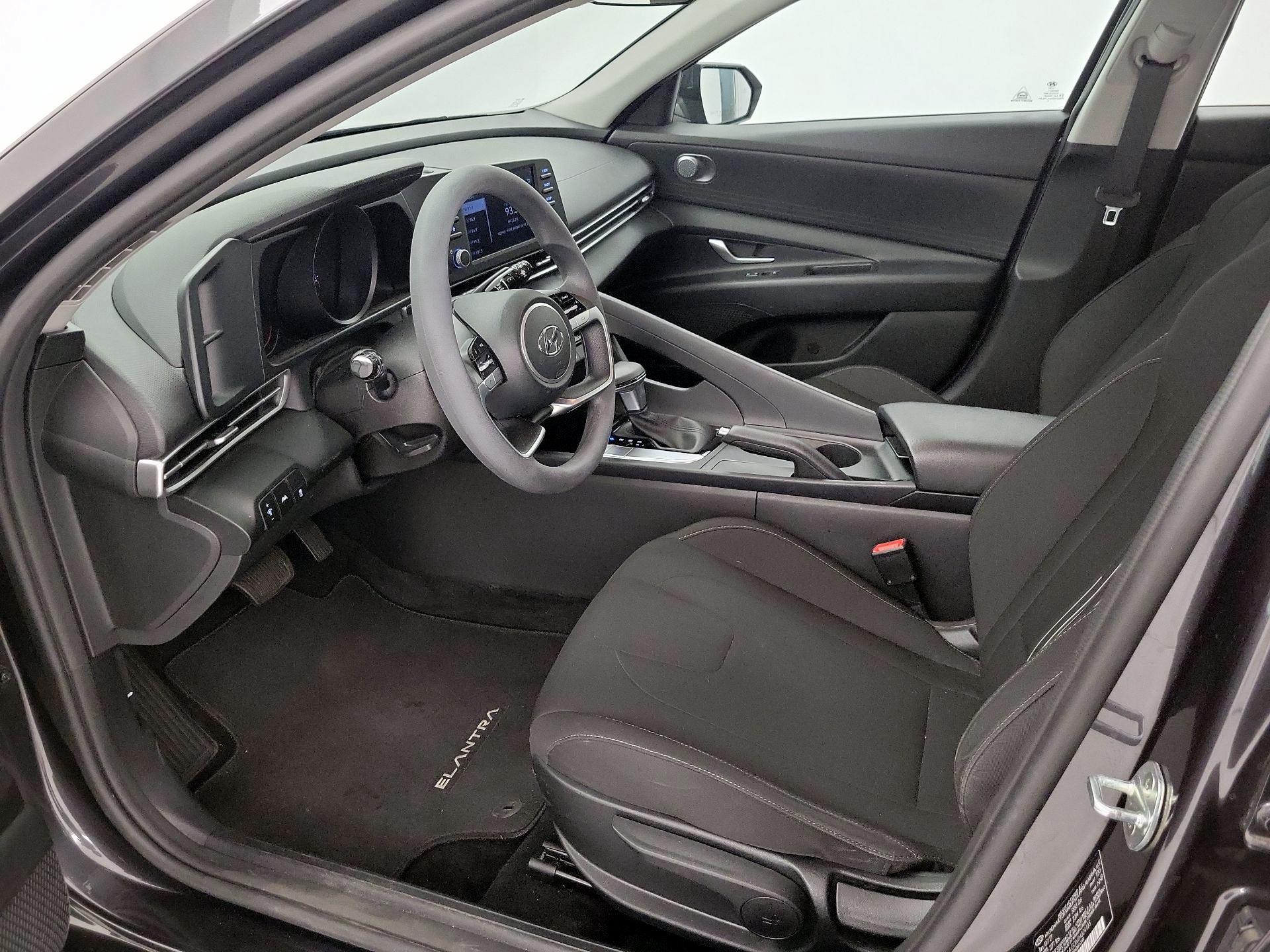 Thumbnail: 2021 Hyundai Elantra - 11