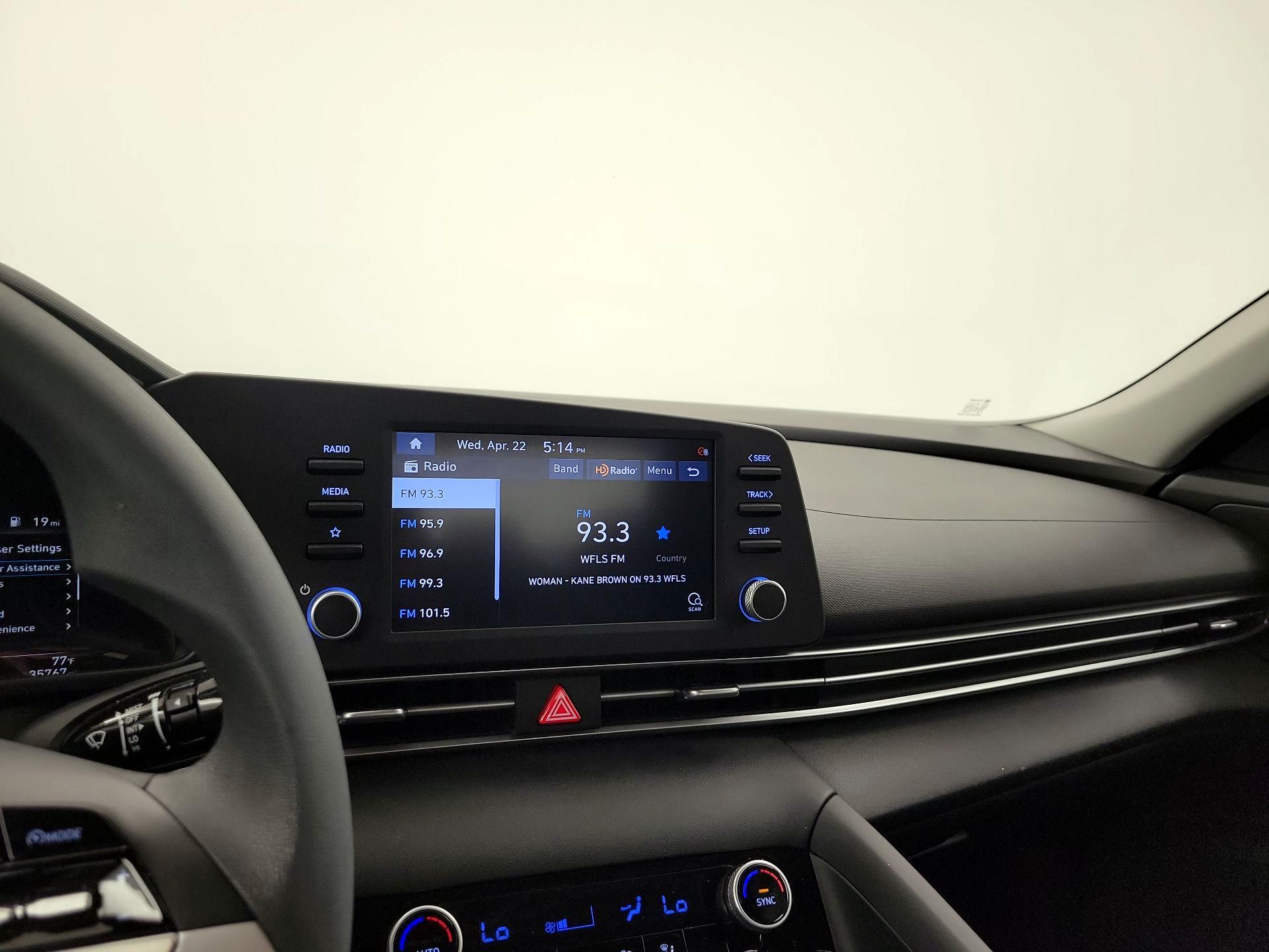 Thumbnail: 2021 Hyundai Elantra - 14