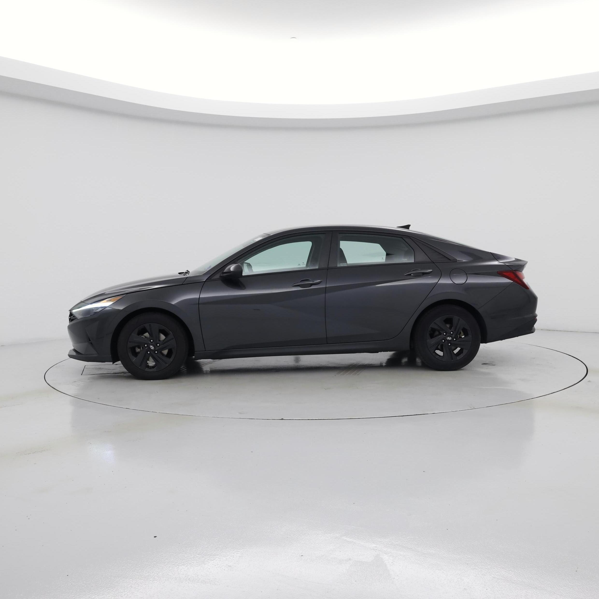 Thumbnail: 2021 Hyundai Elantra - 3