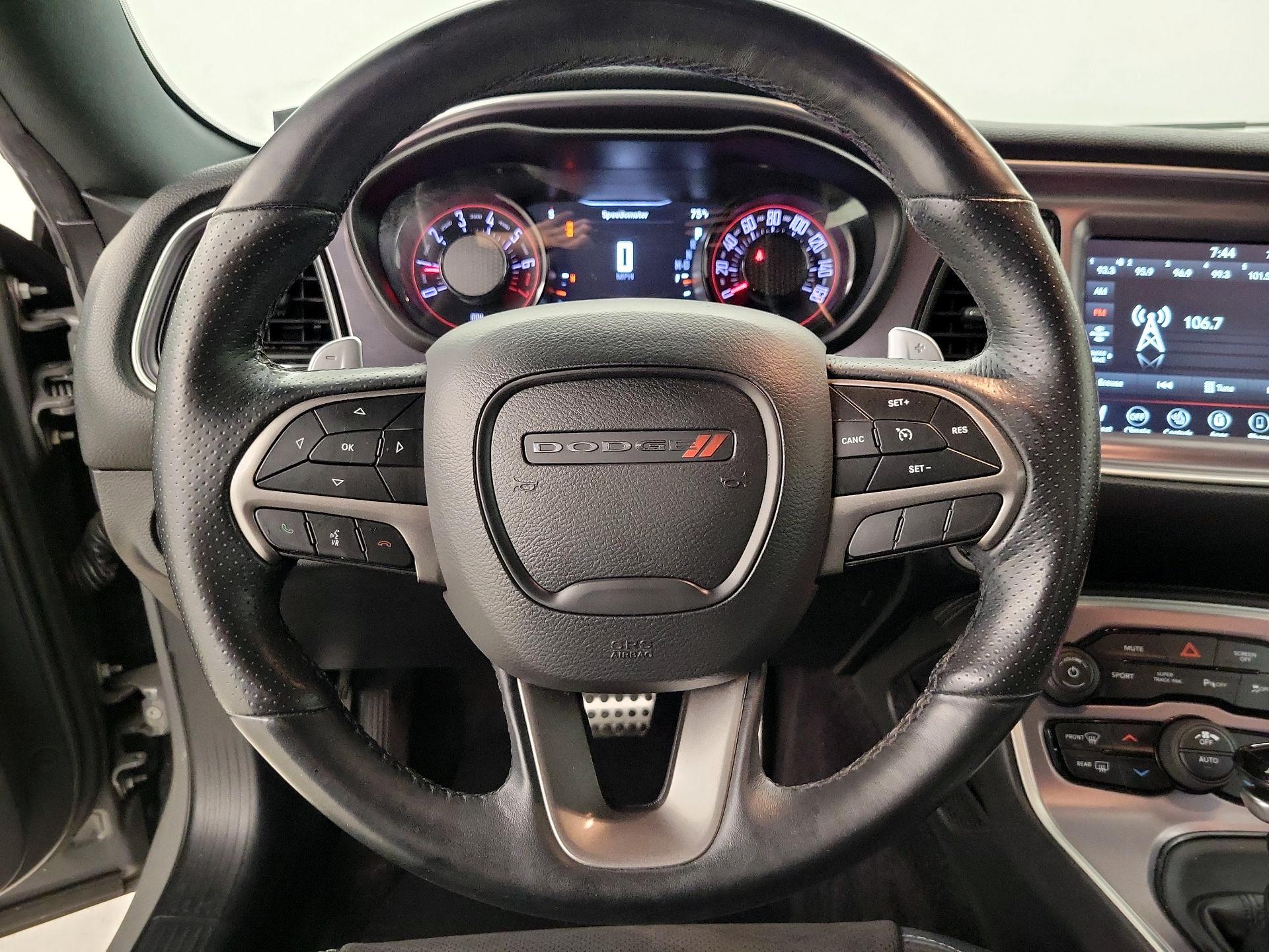 Thumbnail: 2019 Dodge Challenger - 10