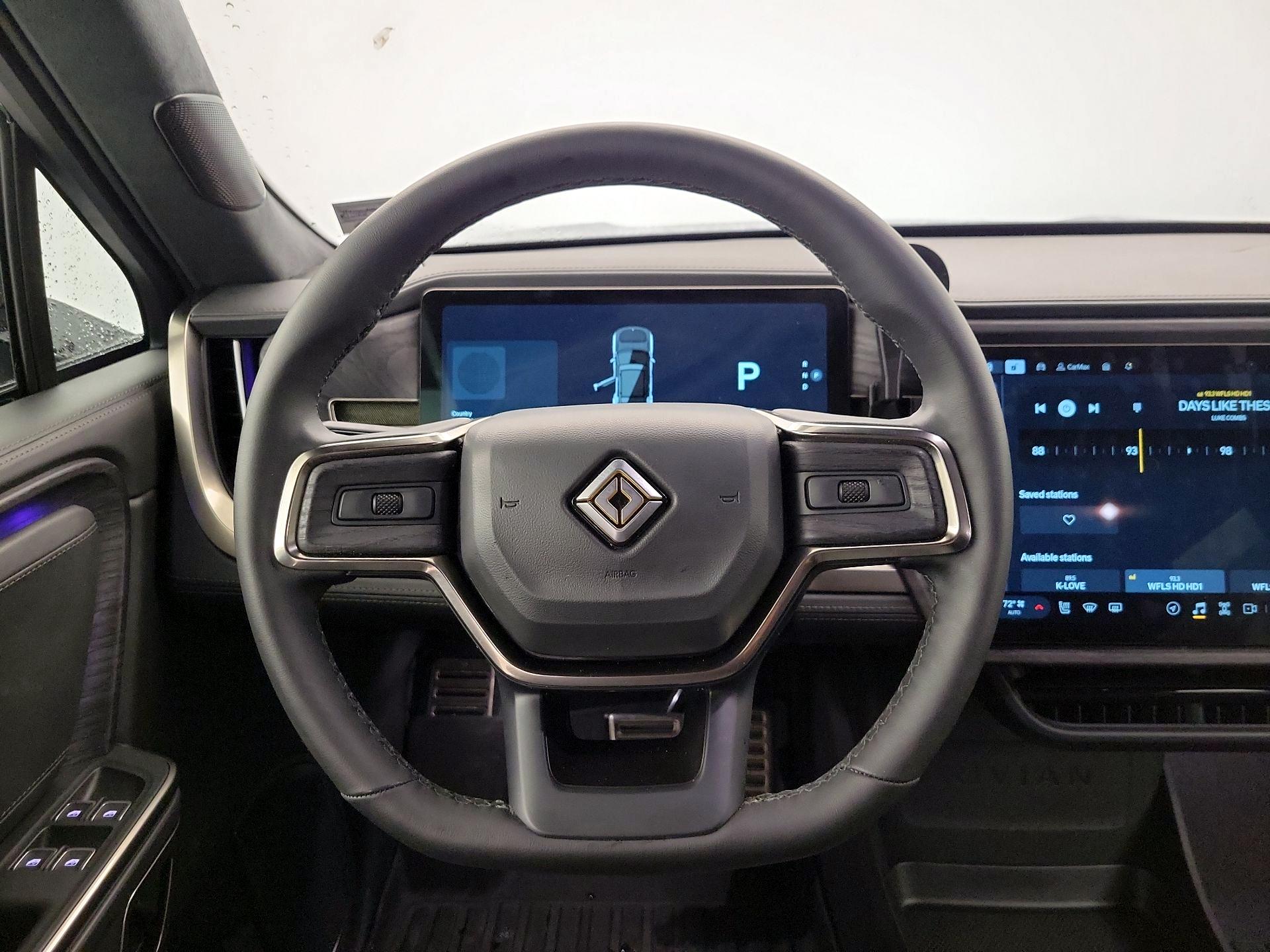 Thumbnail: 2023 Rivian R1S - 10
