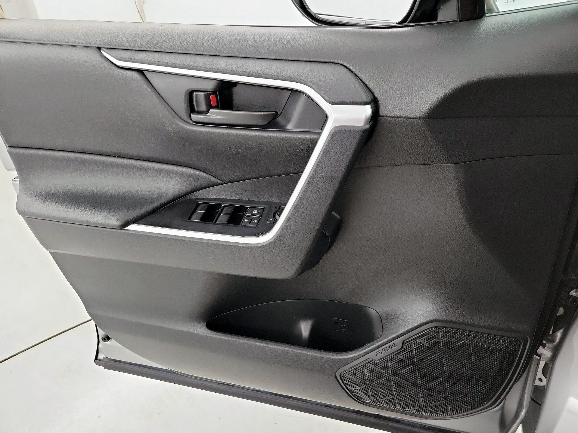 Thumbnail: 2023 Toyota RAV4 - 12